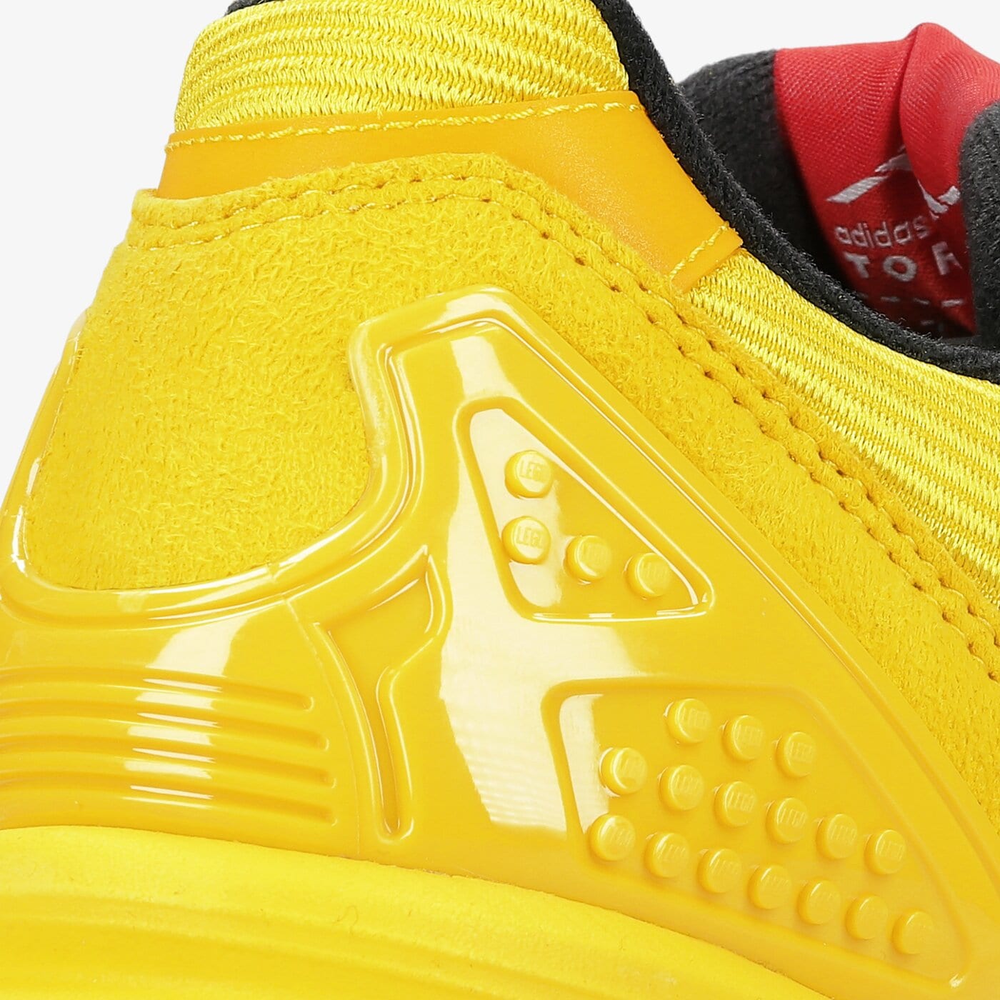 Мъжки маратонки ADIDAS ZX 8000 LEGO fy7081 цвят жълт