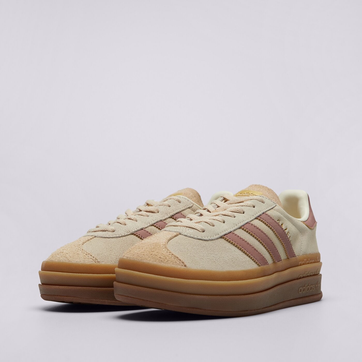 Дамски маратонки ADIDAS GAZELLE BOLD W js3893 цвят бежов