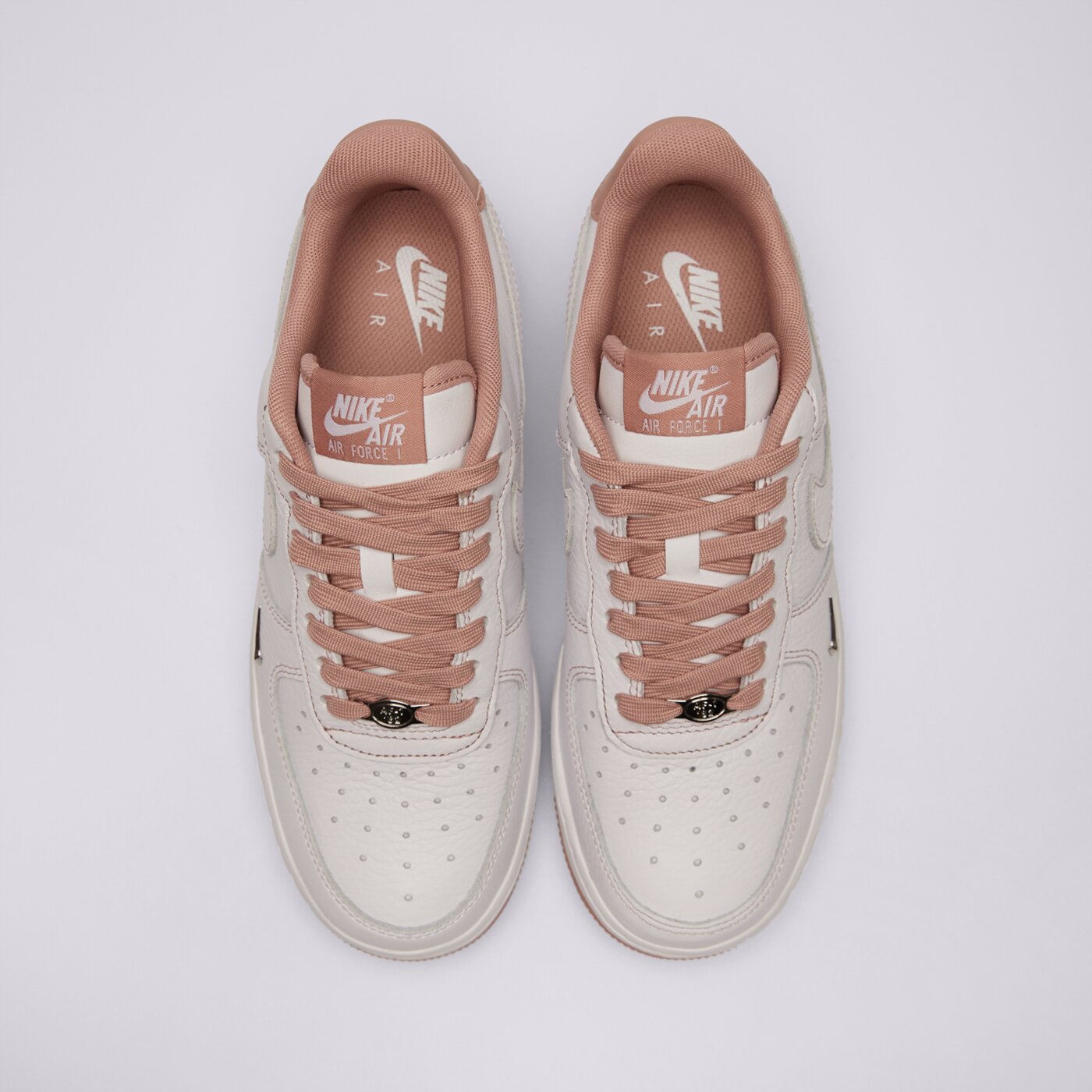 Дамски маратонки NIKE W AIR FORCE 1 '07 MINI JEWEL ib6543-100 цвят бял