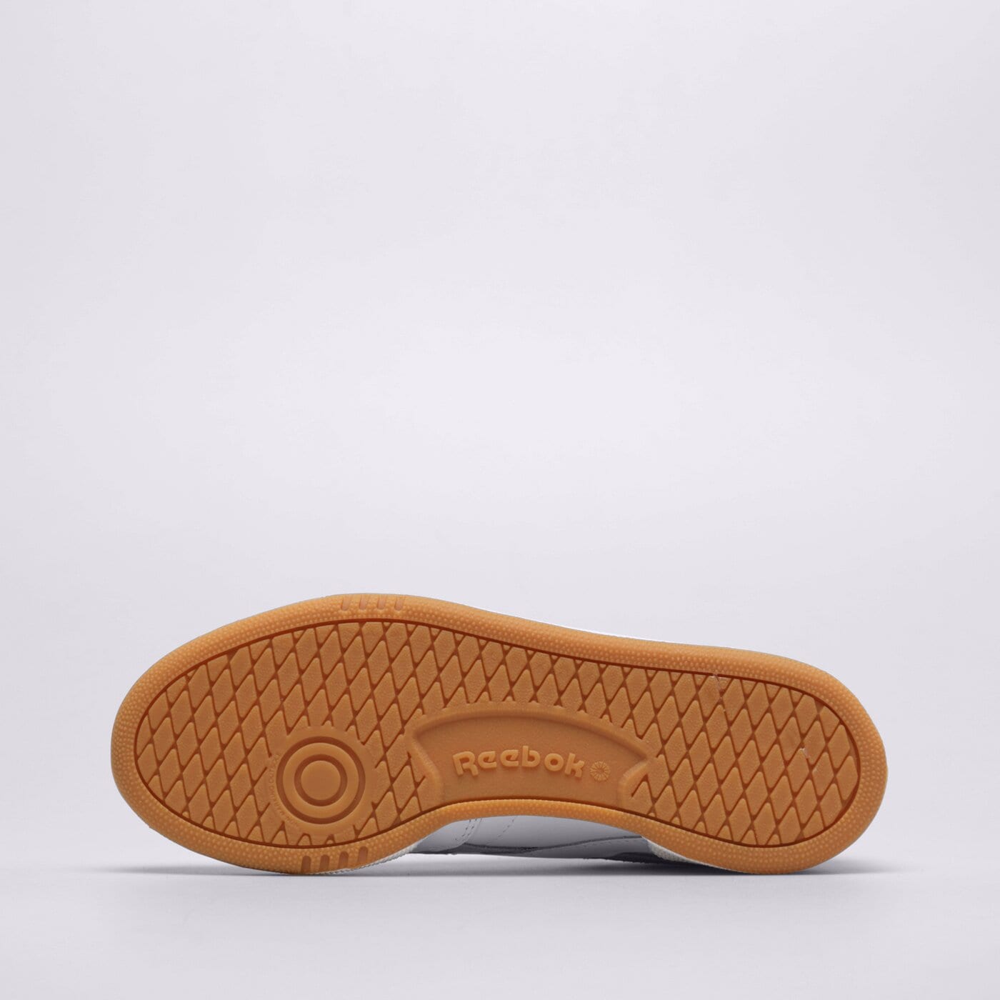 Дамски маратонки REEBOK CLUB C REVENGE 100033437 цвят бял