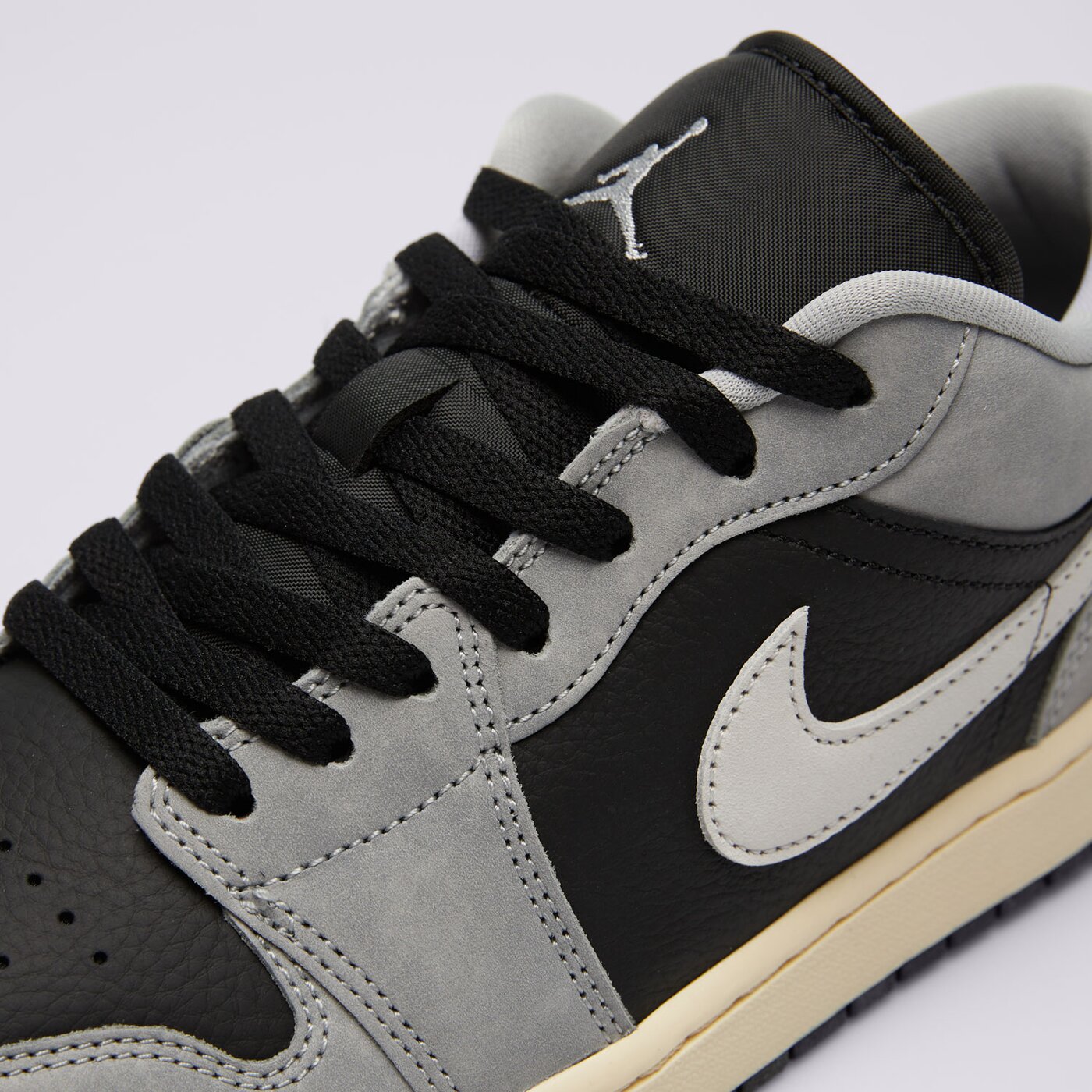 Мъжки маратонки AIR JORDAN 1 LOW SE  hq2010-012 цвят сив