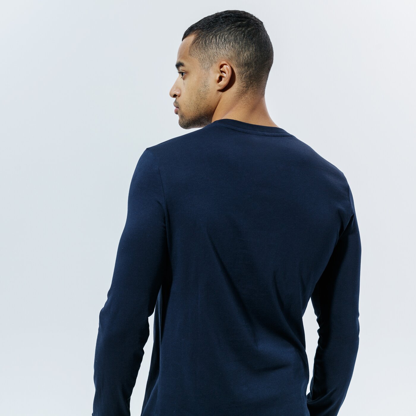 Мъжка тениска CHAMPION ТЕНИСКА CREWNECK LONG SLEEVE ТЕНИСКА 214748bs501 цвят тъмносин