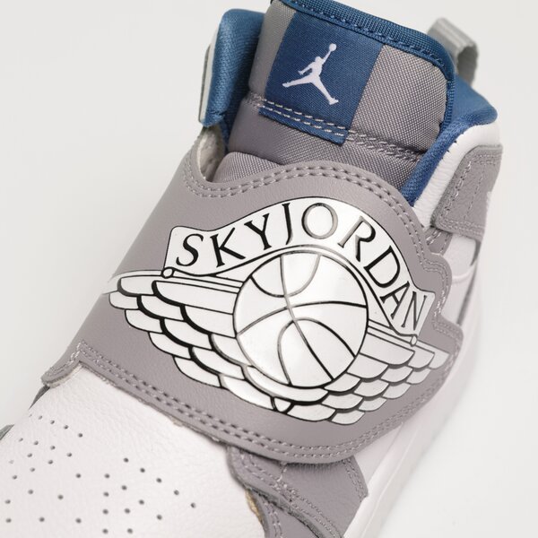 Детски маратонки SKY JORDAN 1  bq7197-014 цвят сив