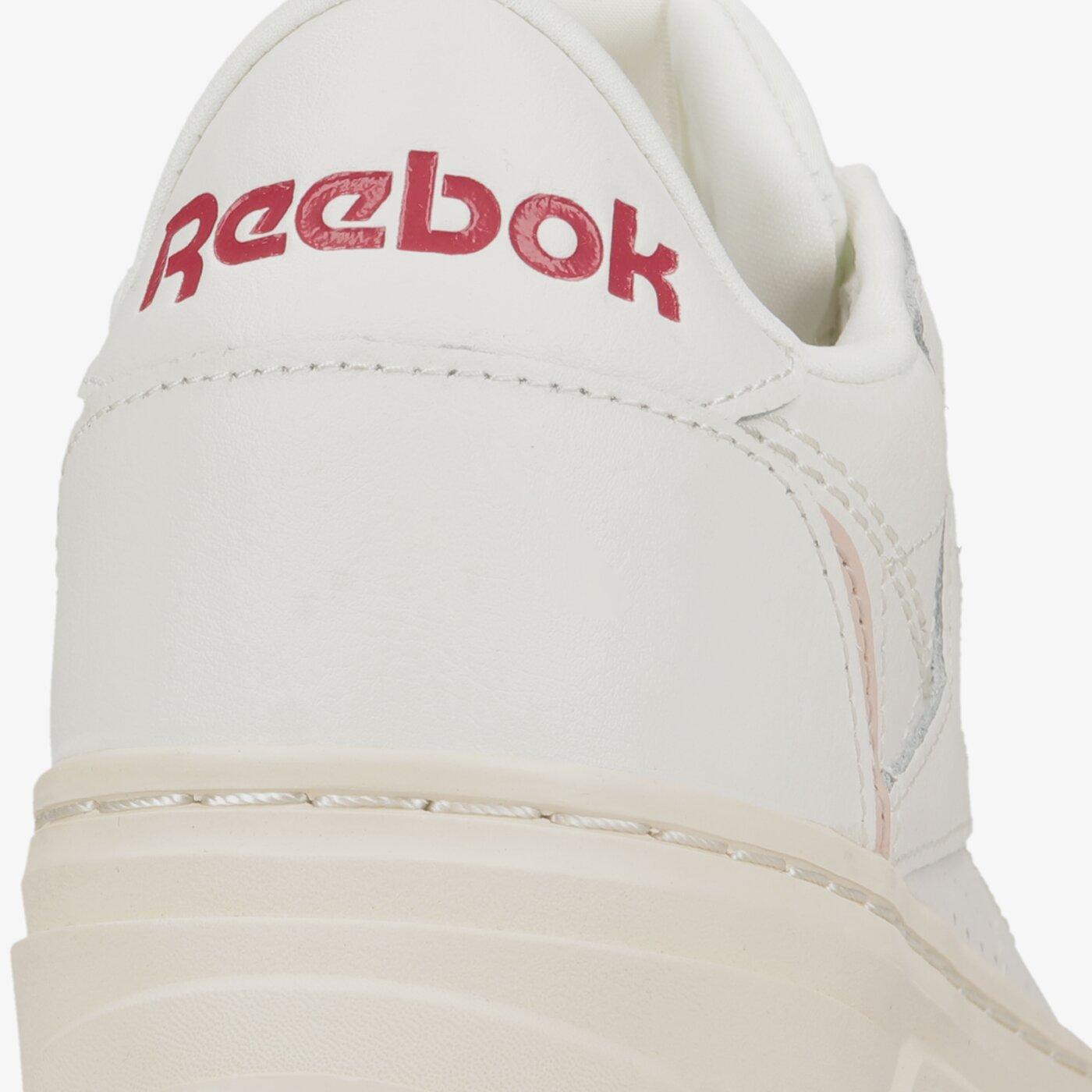 Дамски маратонки REEBOK CLUB C DOUBLE GEO gx8765 цвят бежов