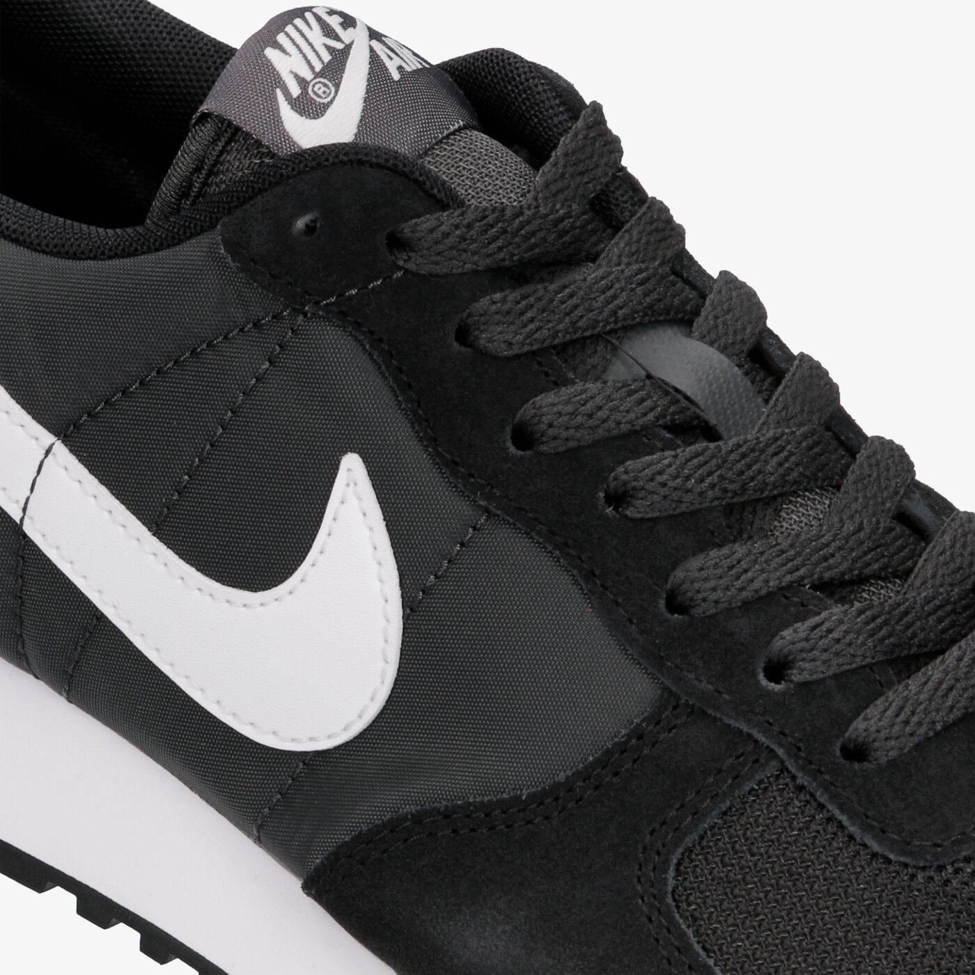 Мъжки маратонки NIKE AIR VRTX 903896-010 цвят черен