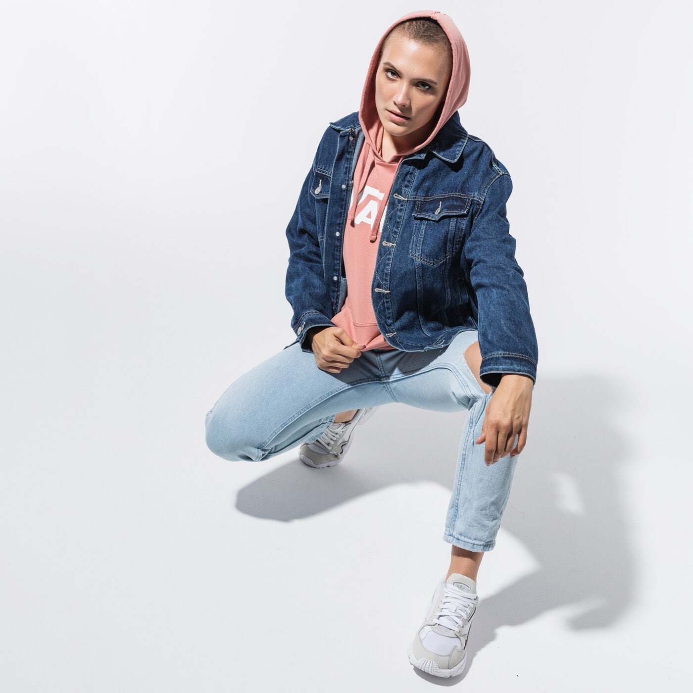 Дамски суичър VANS СУИТЧЪР С КАЧУЛКА CLASSIC V II HOODIE vn0a53ovzls1 цвят розов