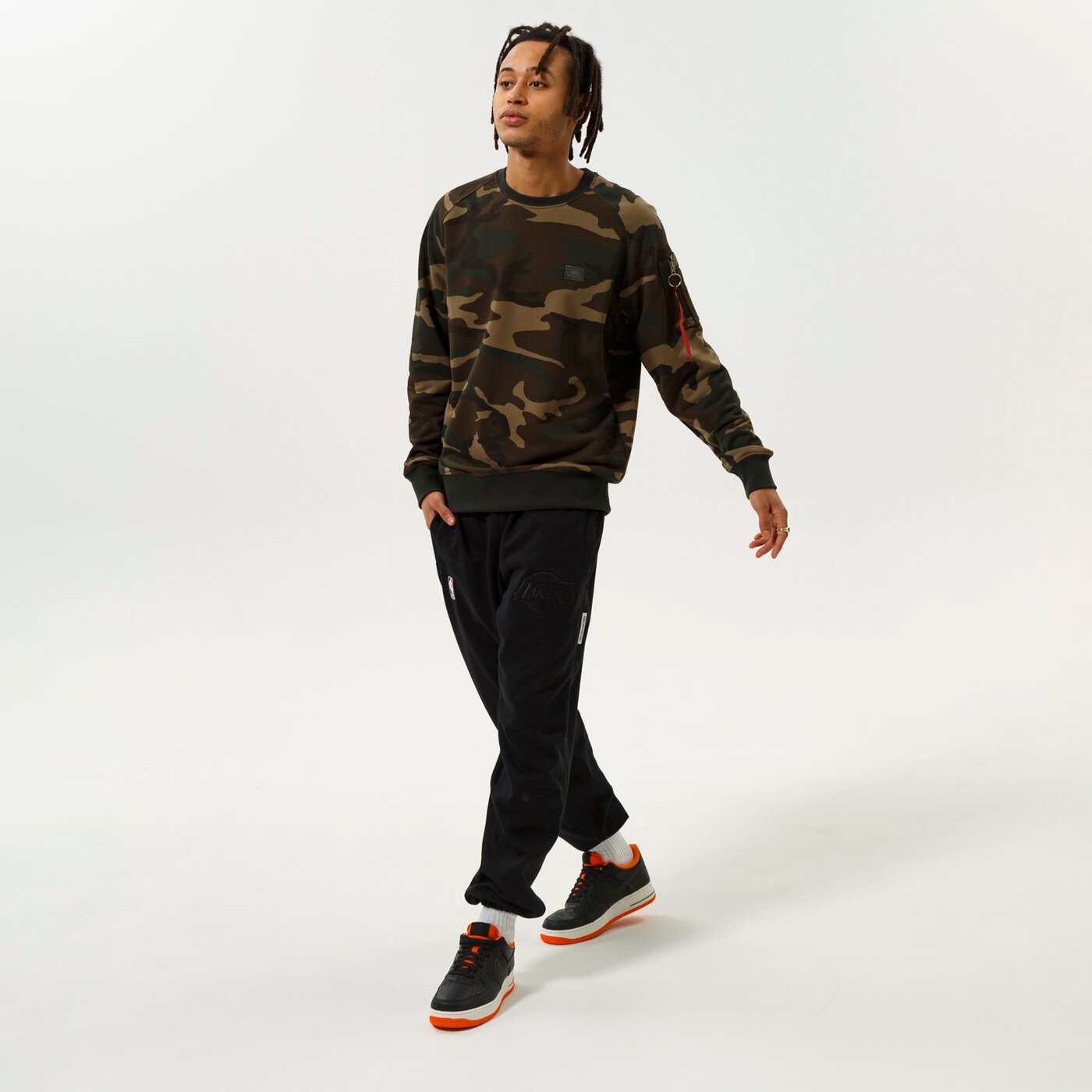 Мъжки суичър ALPHA INDUSTRIES СУИТЧЪР X - FIT SWEAT CAMO 158320c-408 цвят многоцветен