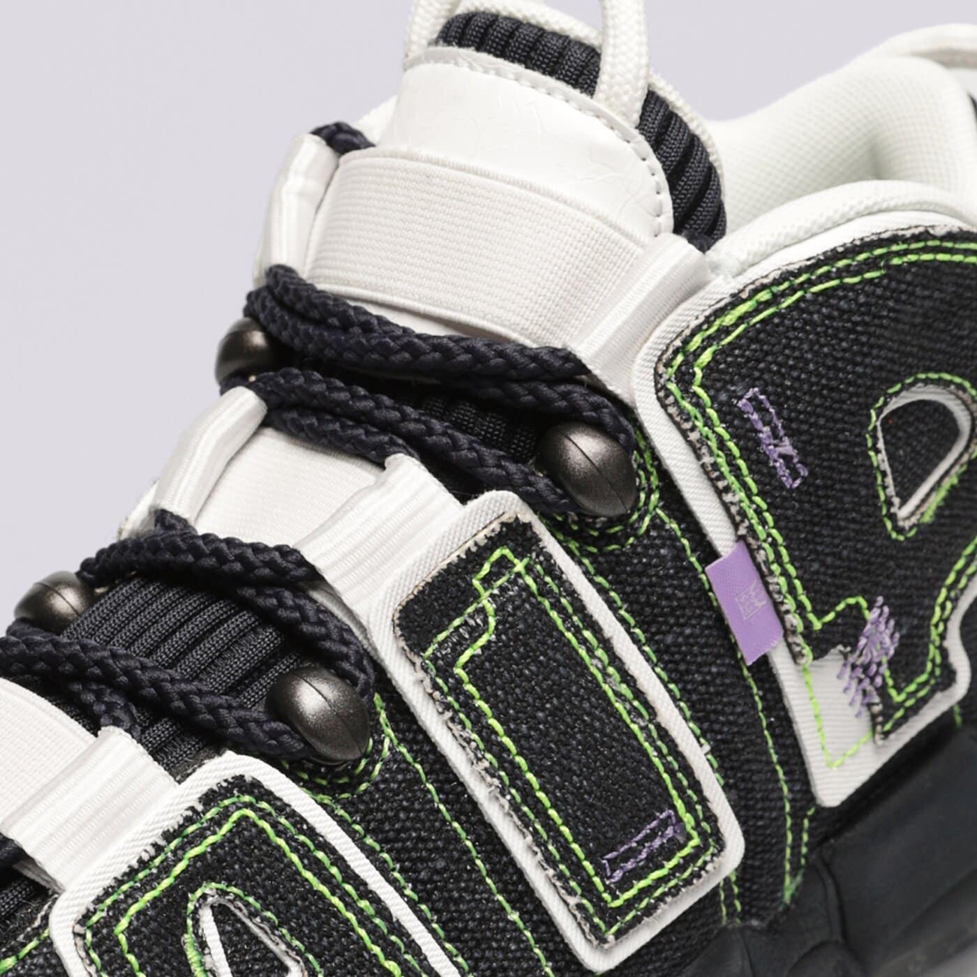 Дамски маратонки NIKE SWDC W AIR MORE UPTEMPO dx4219-400 цвят черен