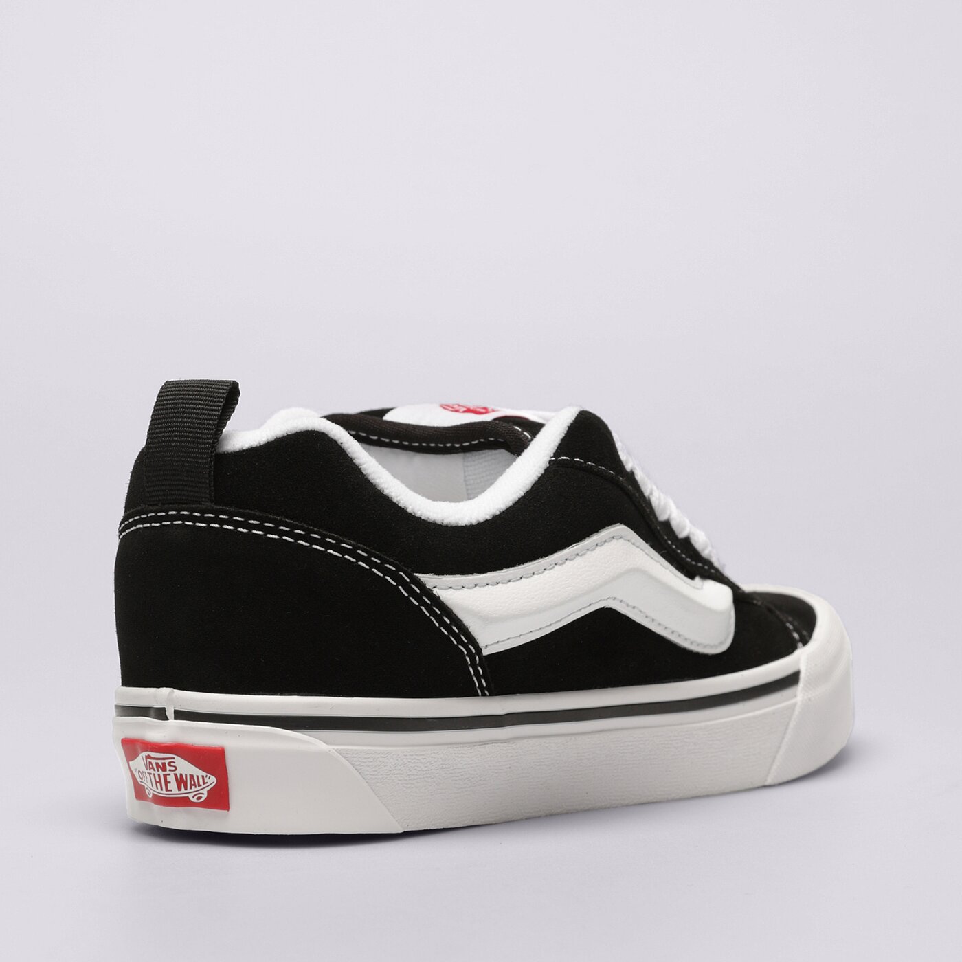 Дамски маратонки VANS KNU SKOOL  vn0009qc6bt1 цвят черен
