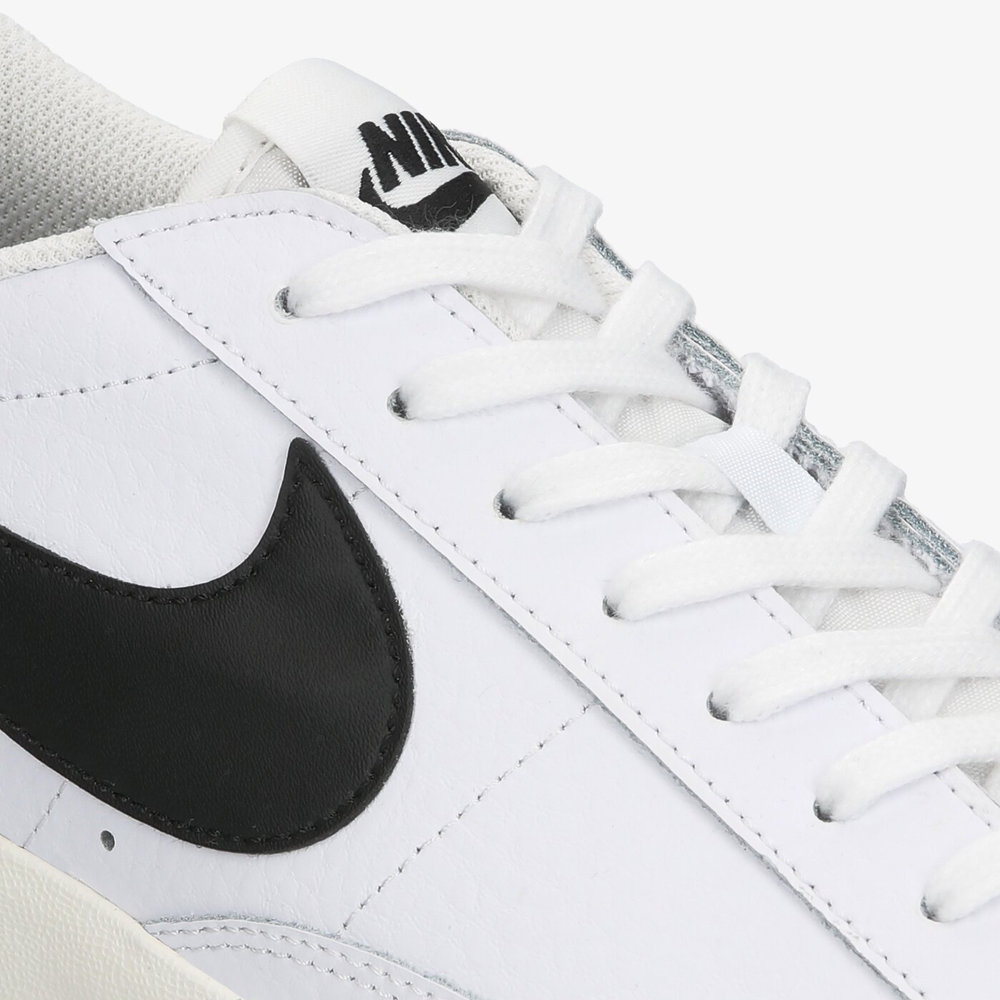 Мъжки маратонки NIKE BLAZER LOW LEATHER ci6377-101 цвят бял