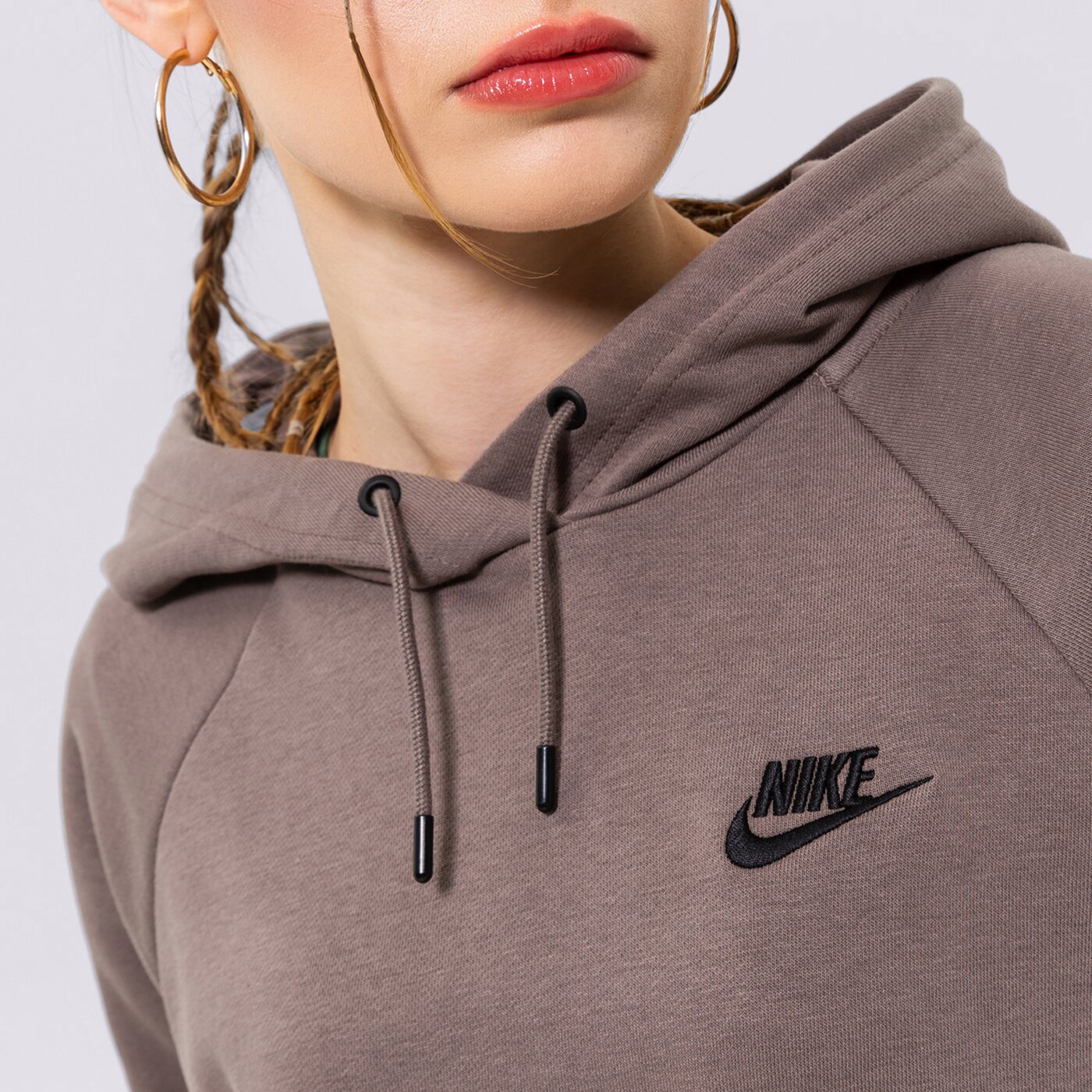 Дамски суичър NIKE СУИТЧЪР С КАЧУЛКА W NSW ESSNTL FLC PO HOODIE dx2316-040 цвят кафяв