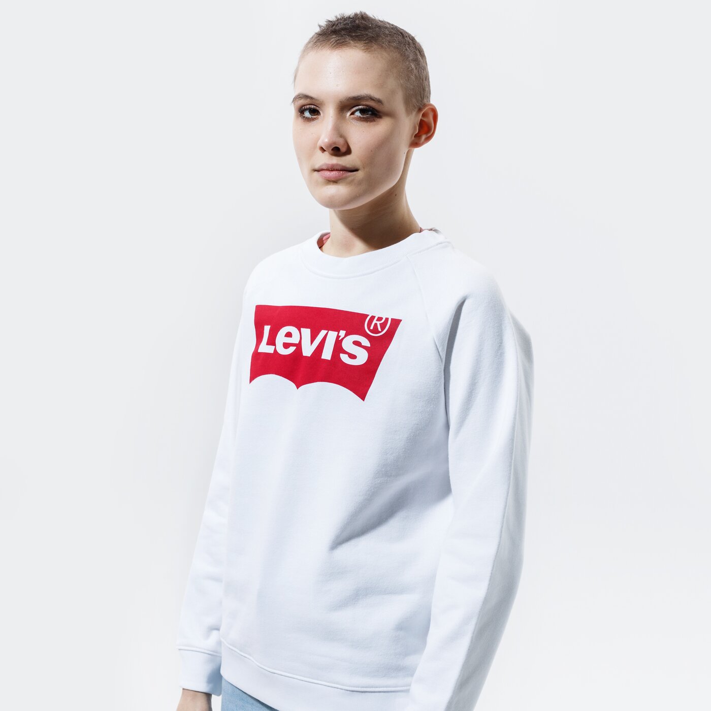 Дамски суичър LEVI'S СУИТЧЪР RELAXED GRAPHIC CREW 29717-0014 цвят бял