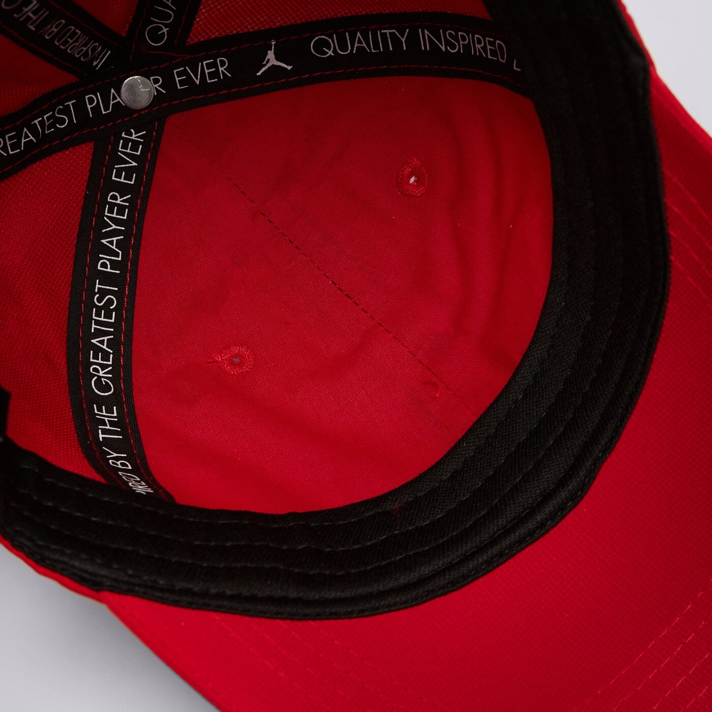 Детска шапка с козирка JORDAN ШАПКА JAN JORDAN ESSENTIALS CAP 9a0724-r78 цвят червен