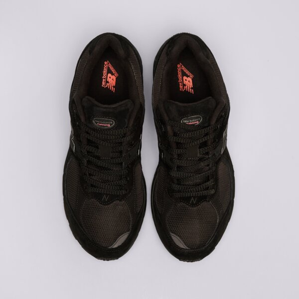 Мъжки маратонки NEW BALANCE 2002R  u2002rg цвят черен