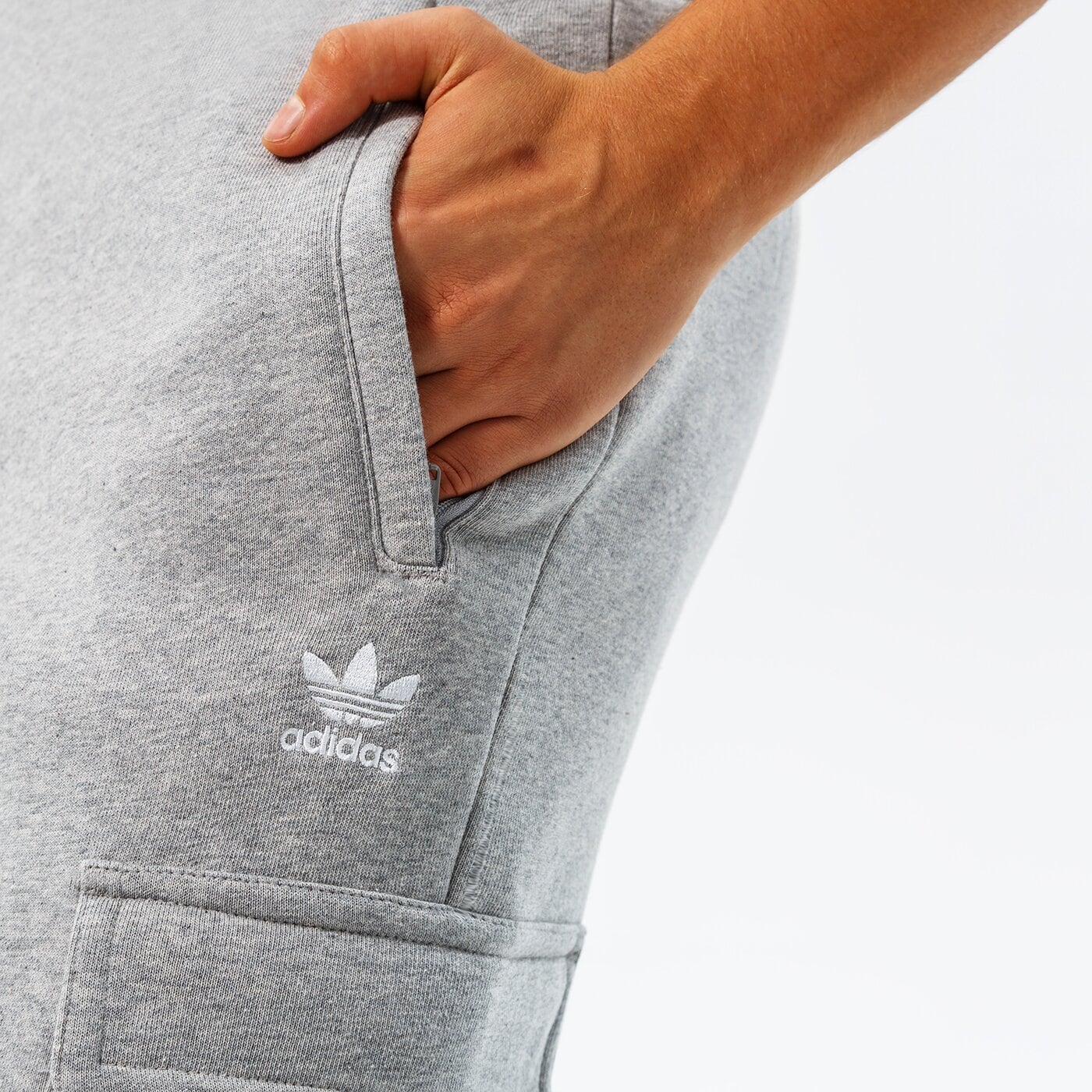 Мъжки панталони ADIDAS ПАНТАЛОНИ ESSENTIALS C P hk0184 цвят сив