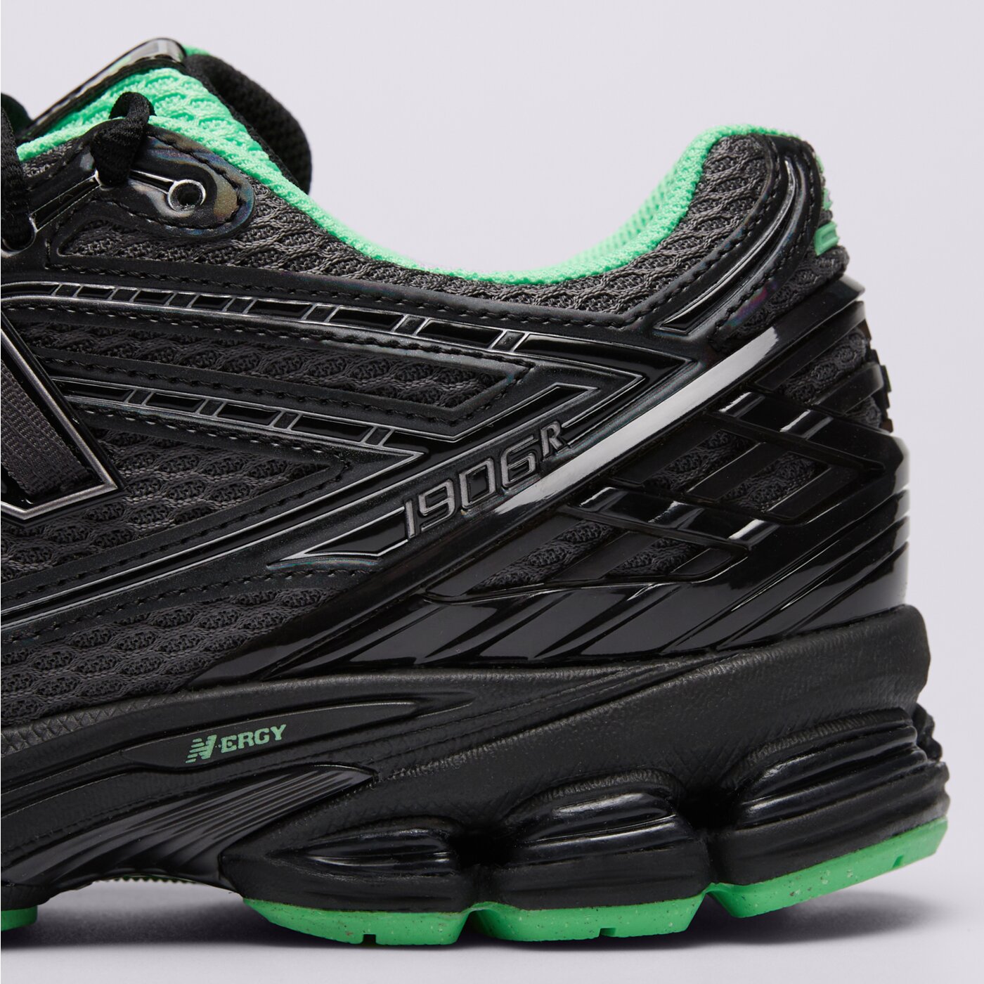 Мъжки маратонки NEW BALANCE 1906R u1906rct цвят черен