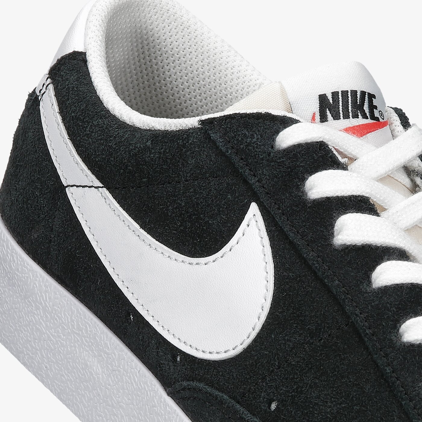 Мъжки маратонки NIKE BLAZER LOW '77 SUEDE da7254-001 цвят черен