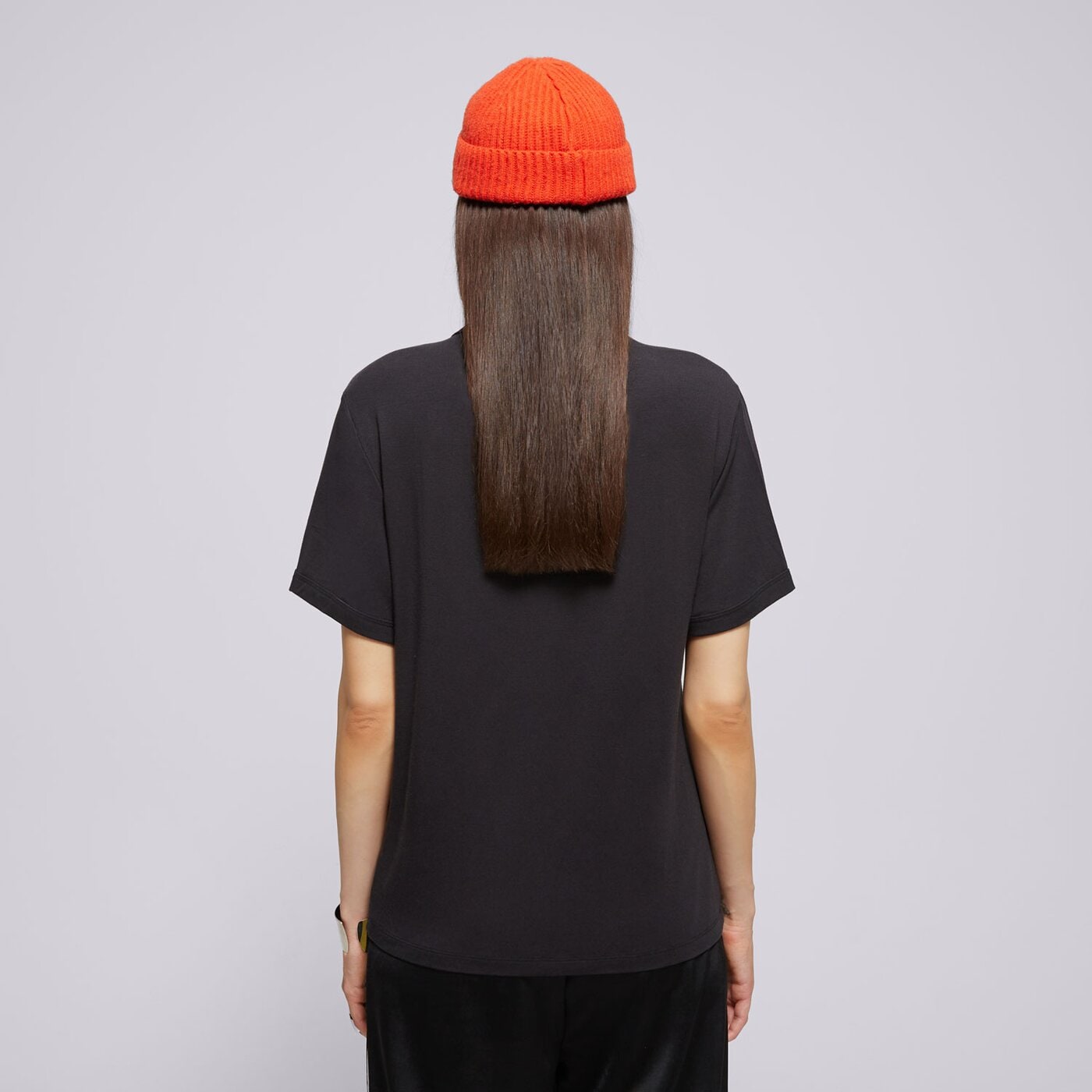 Дамска тениска ADIDAS ТЕНИСКА P ESS ТЕНИСКА jd4765 цвят черен