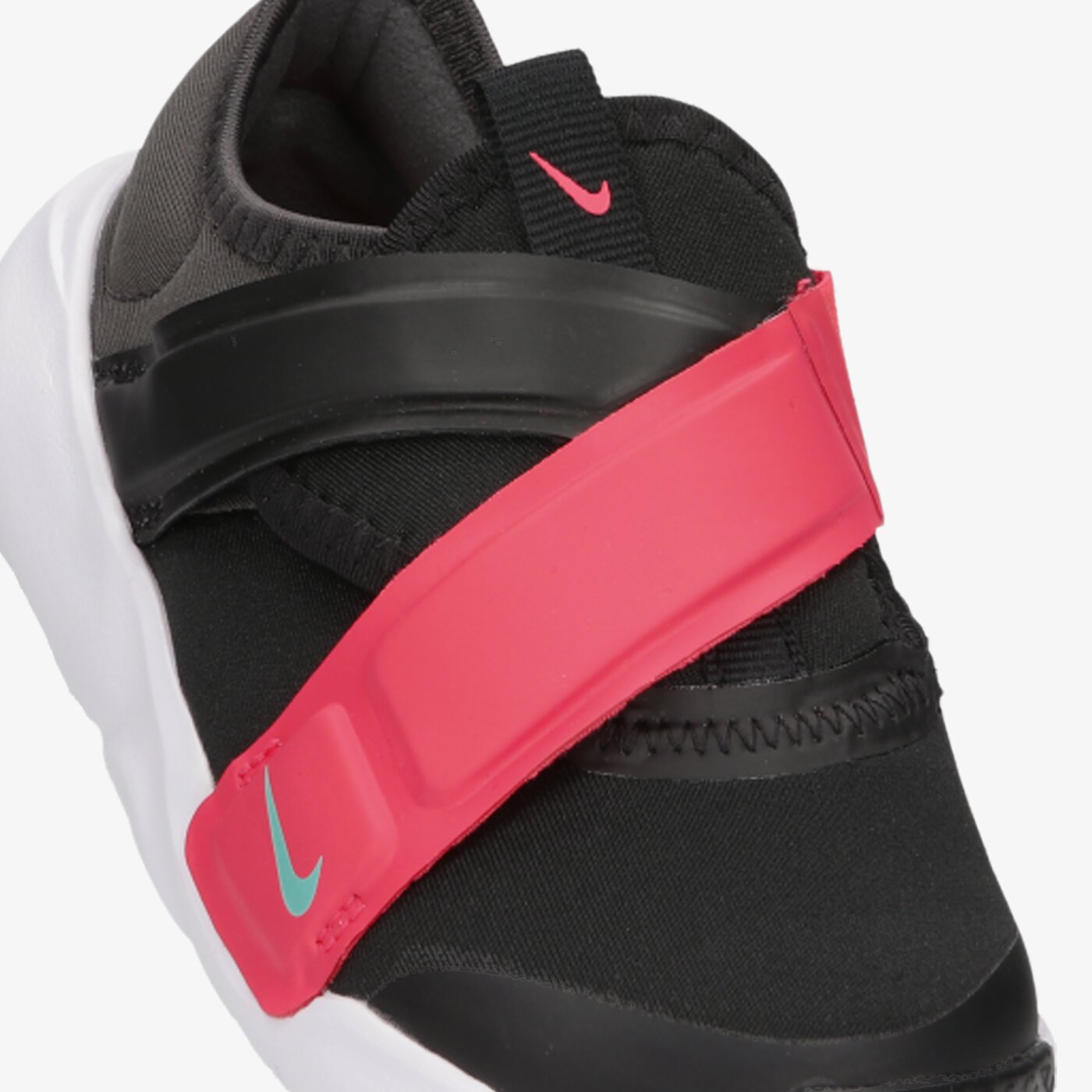 Детски маратонки NIKE KOEMI  cz0188-005 цвят черен