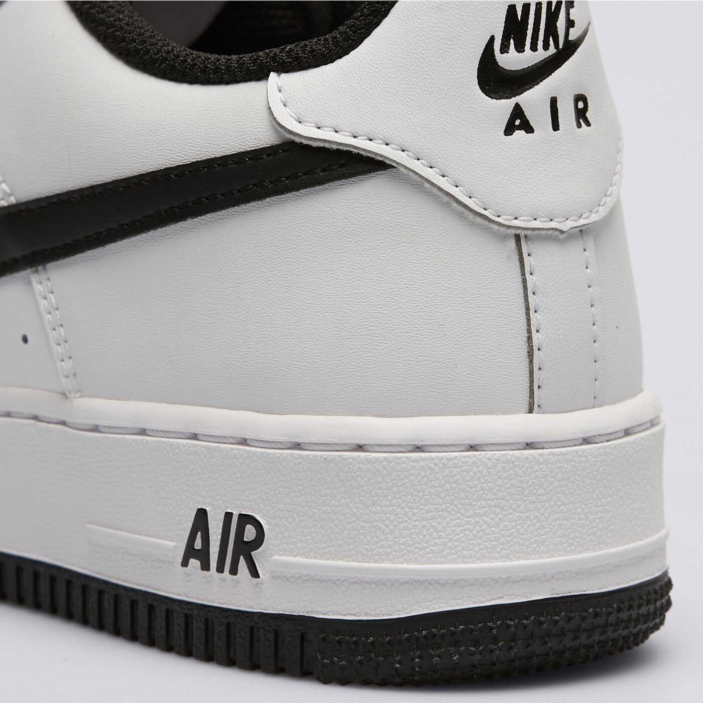 Детски маратонки NIKE AIR FORCE 1 LV8 3 BG ib8845-100 цвят бял