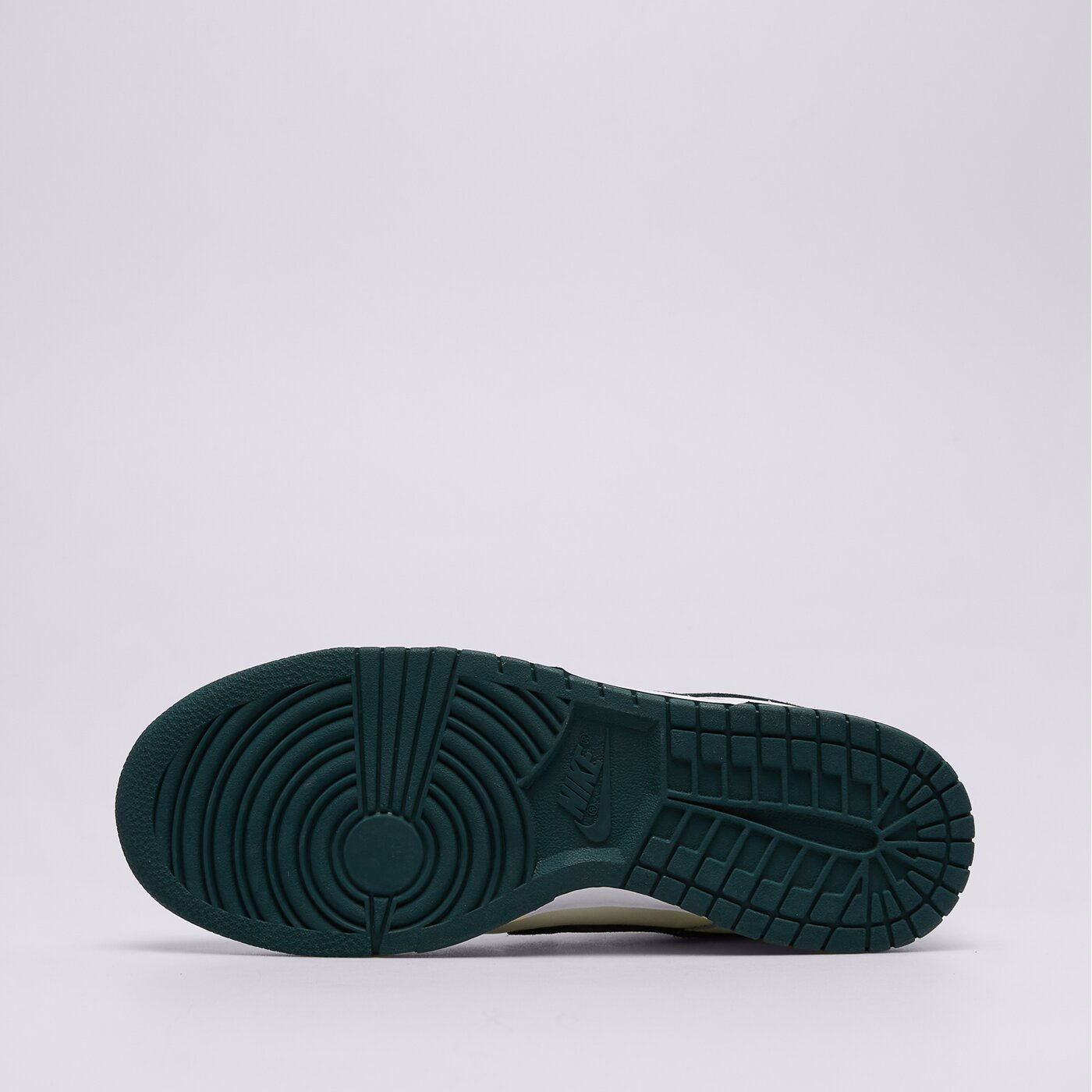 Мъжки маратонки NIKE DUNK LOW fq8080-133 цвят бежов