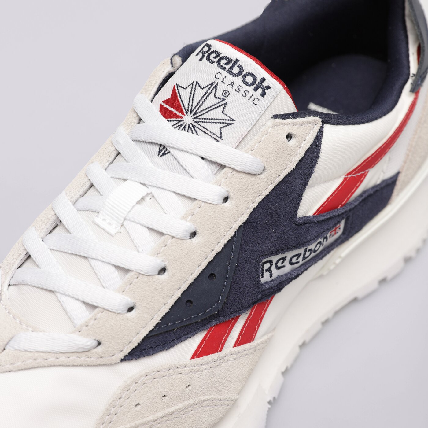 Мъжки маратонки REEBOK LX2200 hq6952 цвят бял