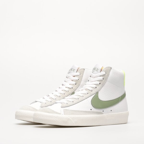 Дамски маратонки NIKE WMNS BLAZER MID '77  fj4740-100 цвят бял