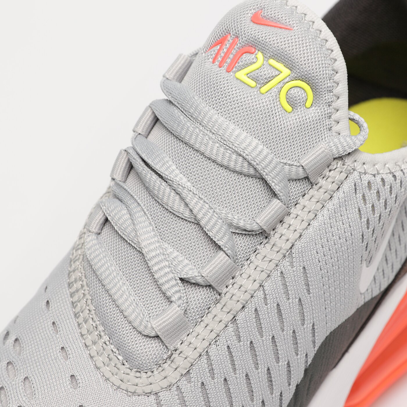 Детски маратонки NIKE AIR MAX 270 943345-022 цвят сив