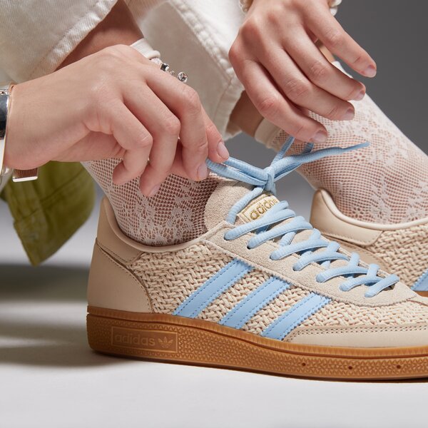Дамски маратонки ADIDAS HANDBALL SPEZIAL W jq8410 цвят бежов