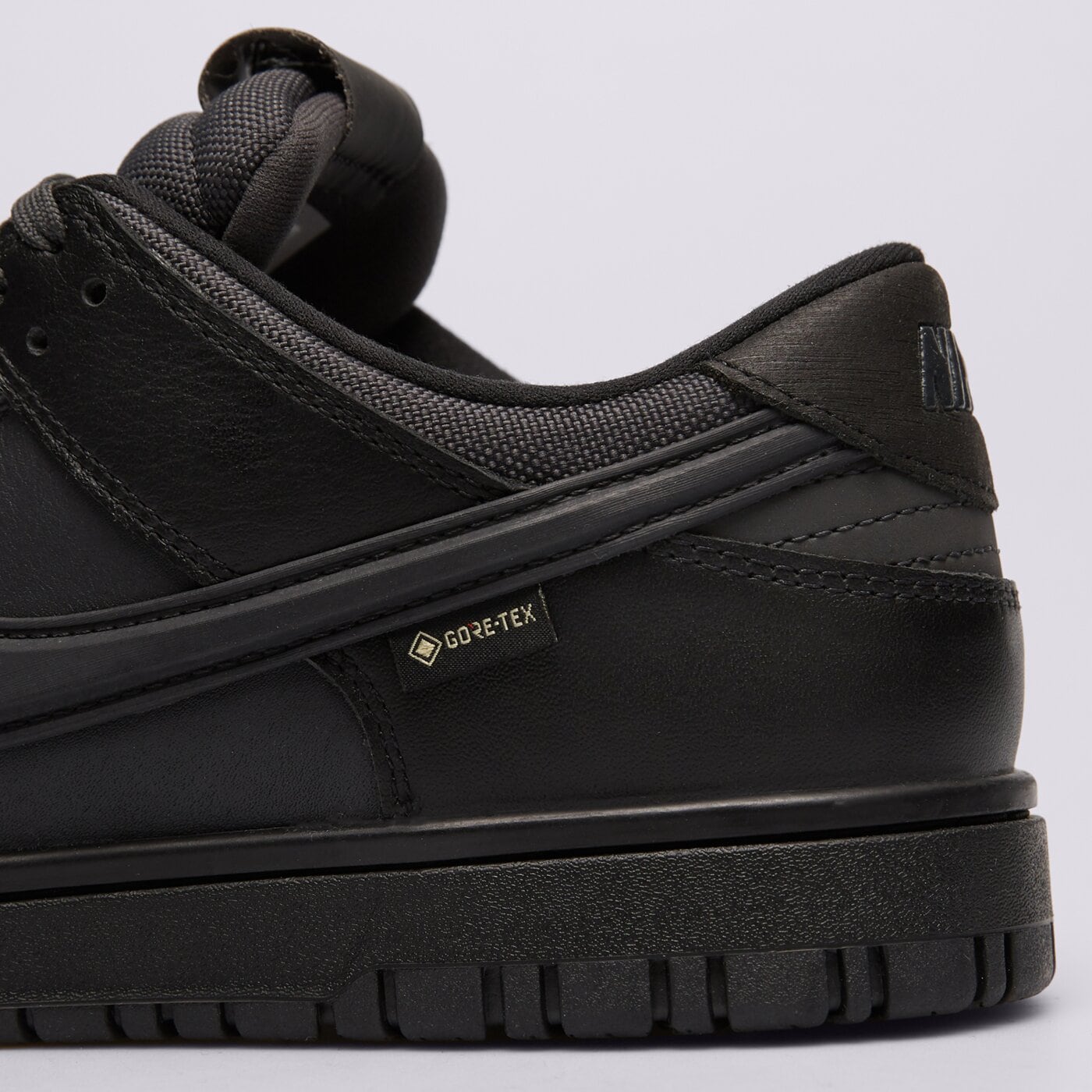 Мъжки маратонки NIKE DUNK LOW GTX hq2053-001 цвят черен