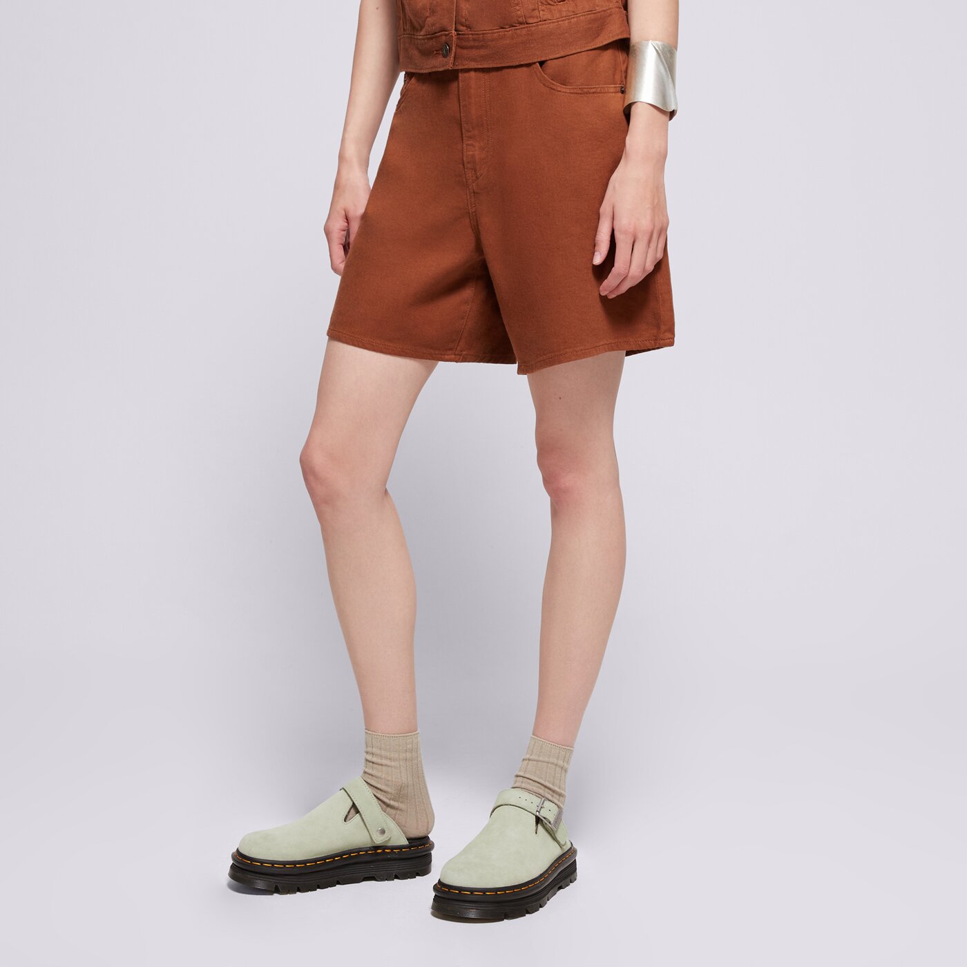 Дамски къси панталони LEVI'S ШОРТИ HIGH BAGGY SHORT a9311-0009 цвят кафяв