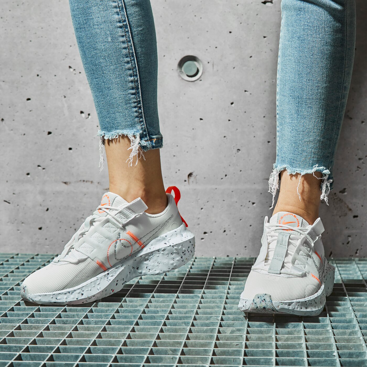 Дамски маратонки NIKE CRATER IMPACT cw2386-100 цвят сив