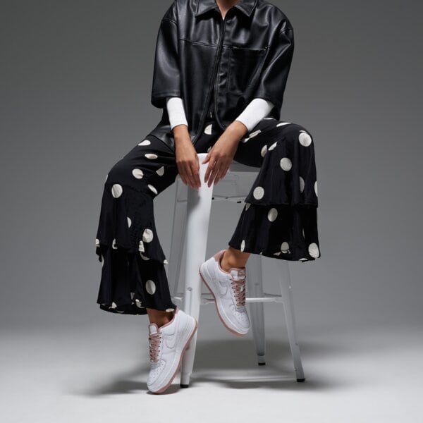 Дамски маратонки NIKE W AIR FORCE 1 '07 MINI JEWEL ib6543-100 цвят бял