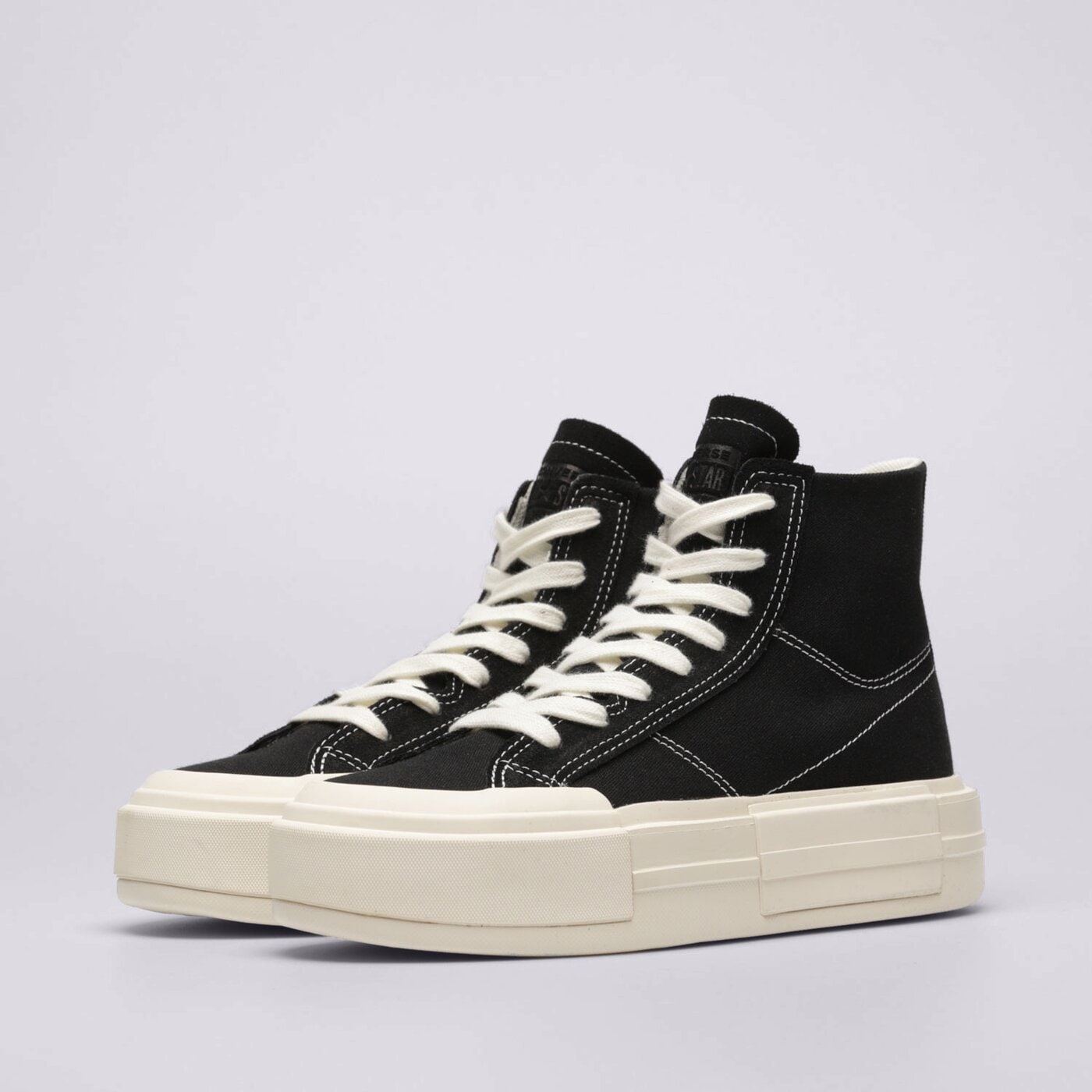 Дамски маратонки CONVERSE CHUCK TAYLOR ALL STAR CRUISE a04689c цвят черен