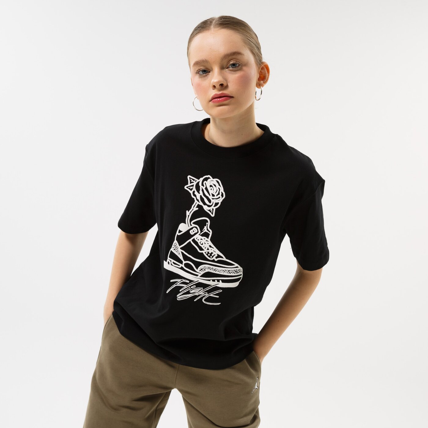 Дамска тениска JORDAN ТЕНИСКА W J FLIGHT GF GFX TEE dv1408-010 цвят черен