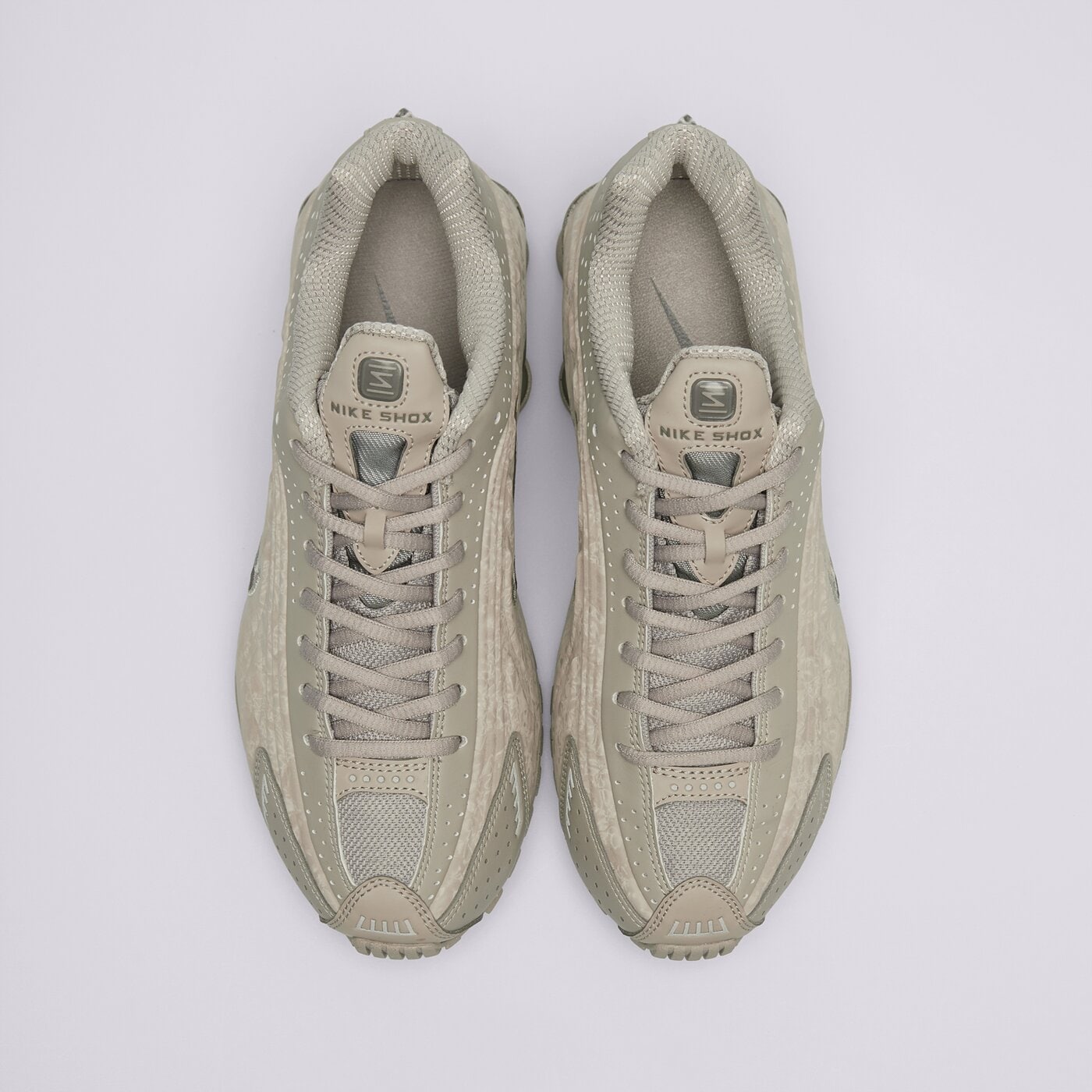 Дамски маратонки NIKE W SHOX R4 hv0934-001 цвят сив