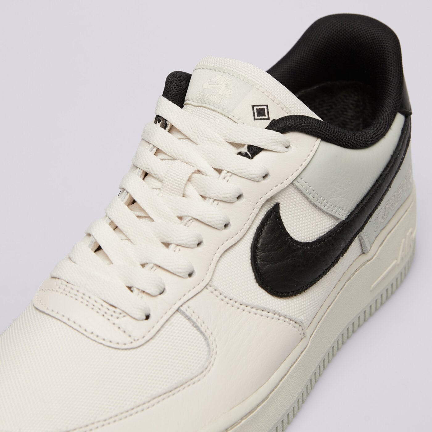 Мъжки маратонки NIKE AIR FORCE 1 GTX ck2630-004 цвят бял