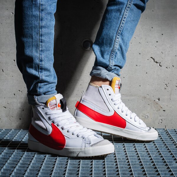 Мъжки маратонки NIKE BLAZER MID '77 JUMBO dd3111-102 цвят бял