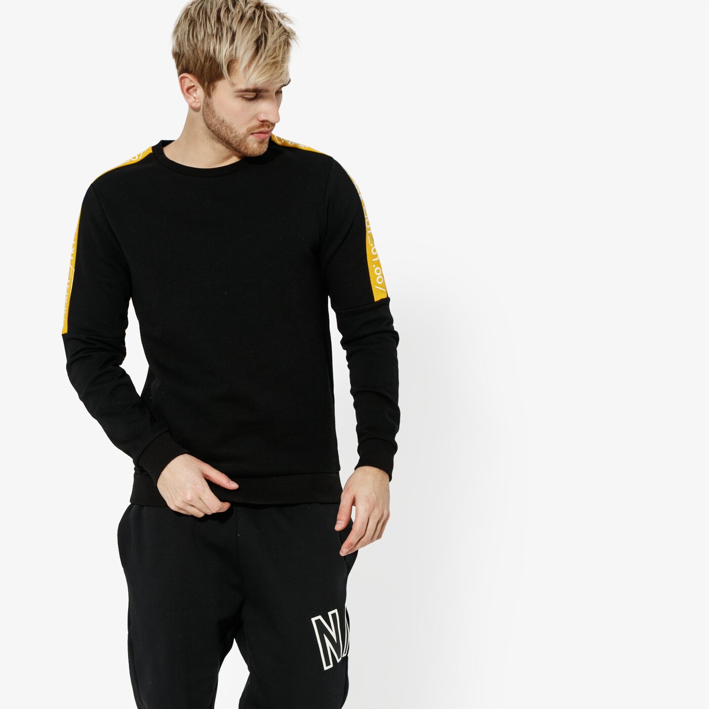 Мъжки суичър CONFRONT СУИТЧЪР HORNET cf19blm08001 цвят черен