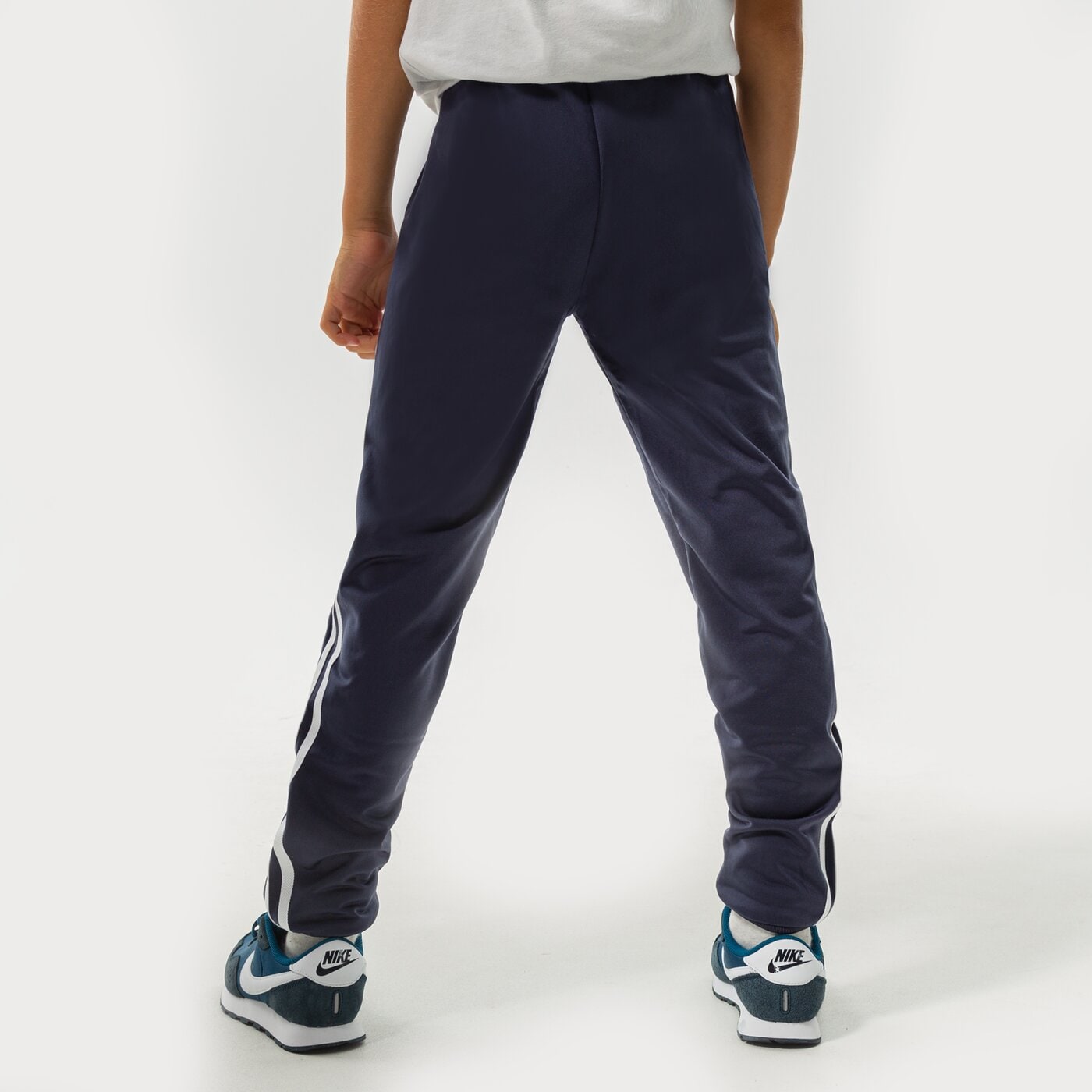 Детски панталони ADIDAS ПАНТАЛОНИ SST TRACK PANTS BOY hd2045 цвят тъмносин