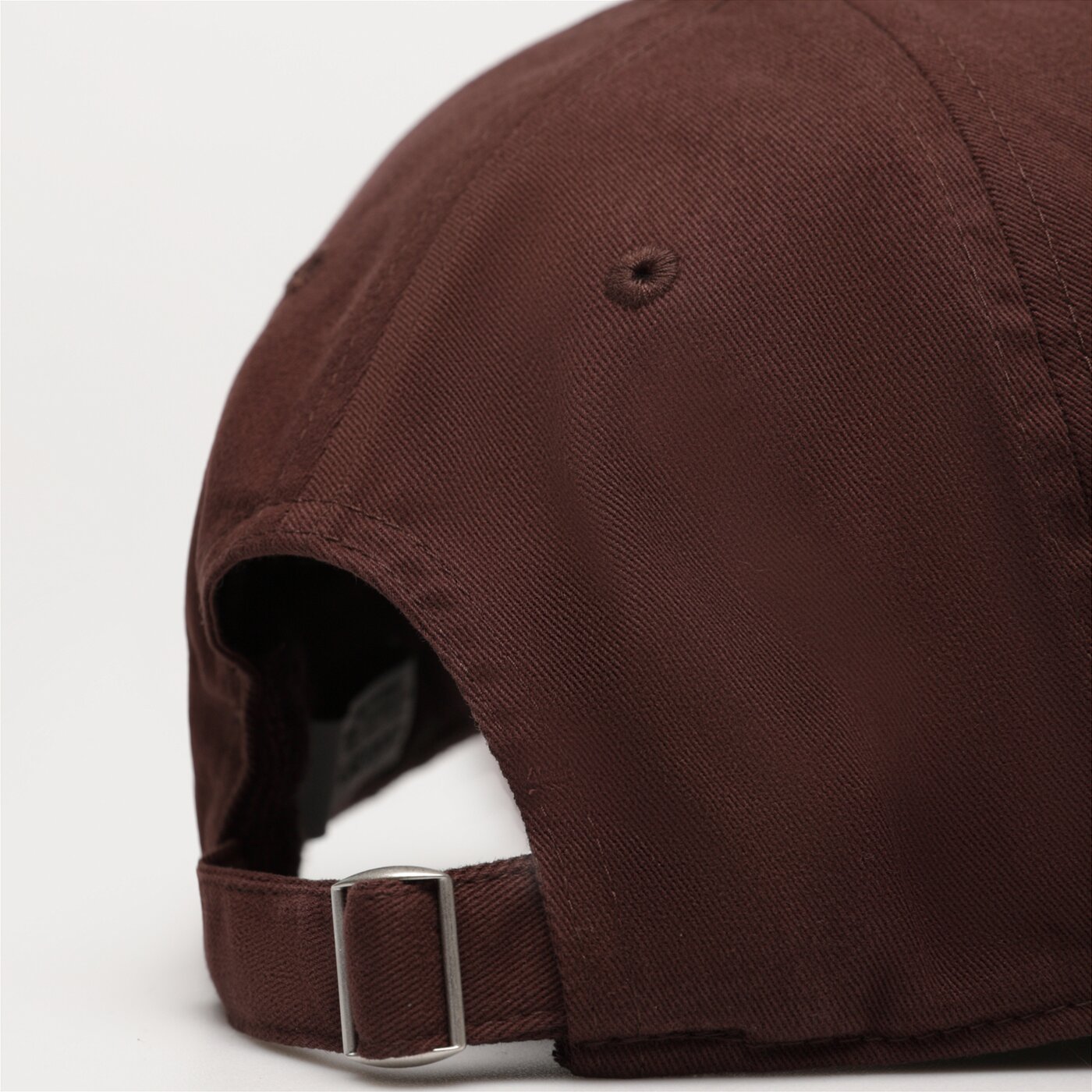 Дамска шапка с козирка ADIDAS-ШАПКА PE DAD il4885 цвят кафяв