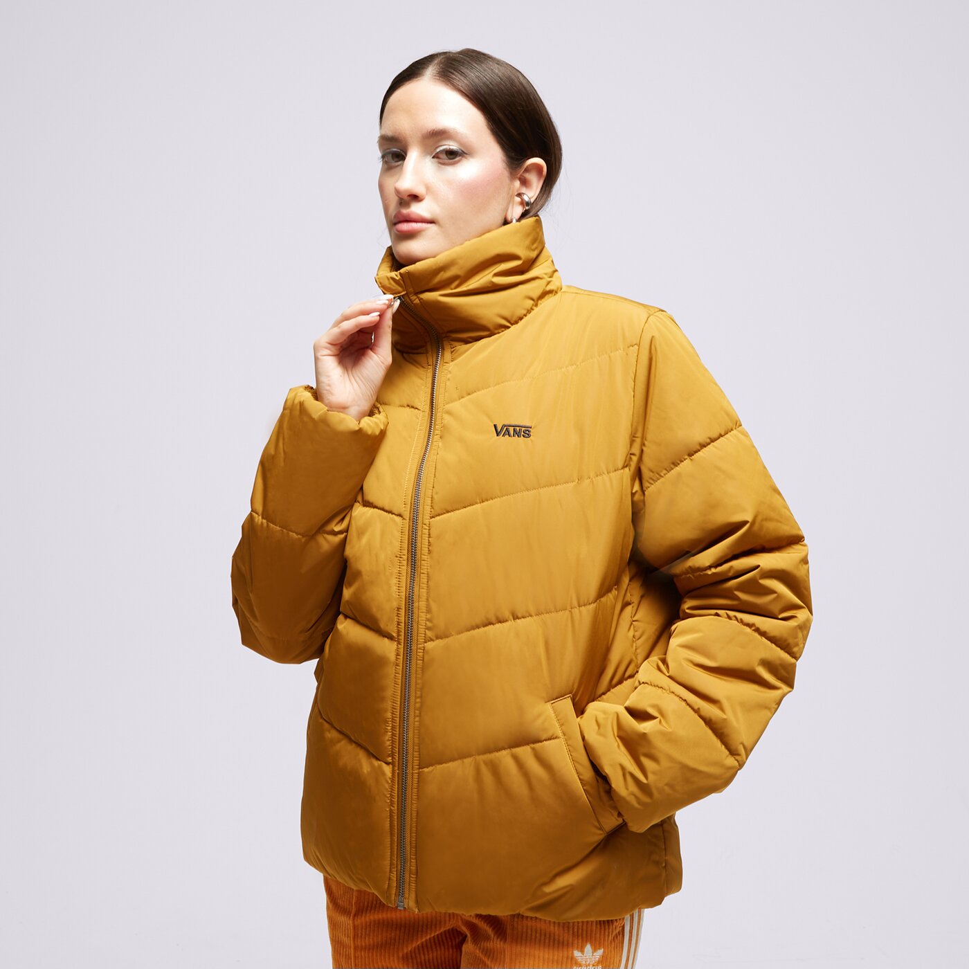 Дамско зимно яке VANS ЯКЕ ЗИМНО FOUNDRY PUFF vn0a7yk51m71 цвят кафяв