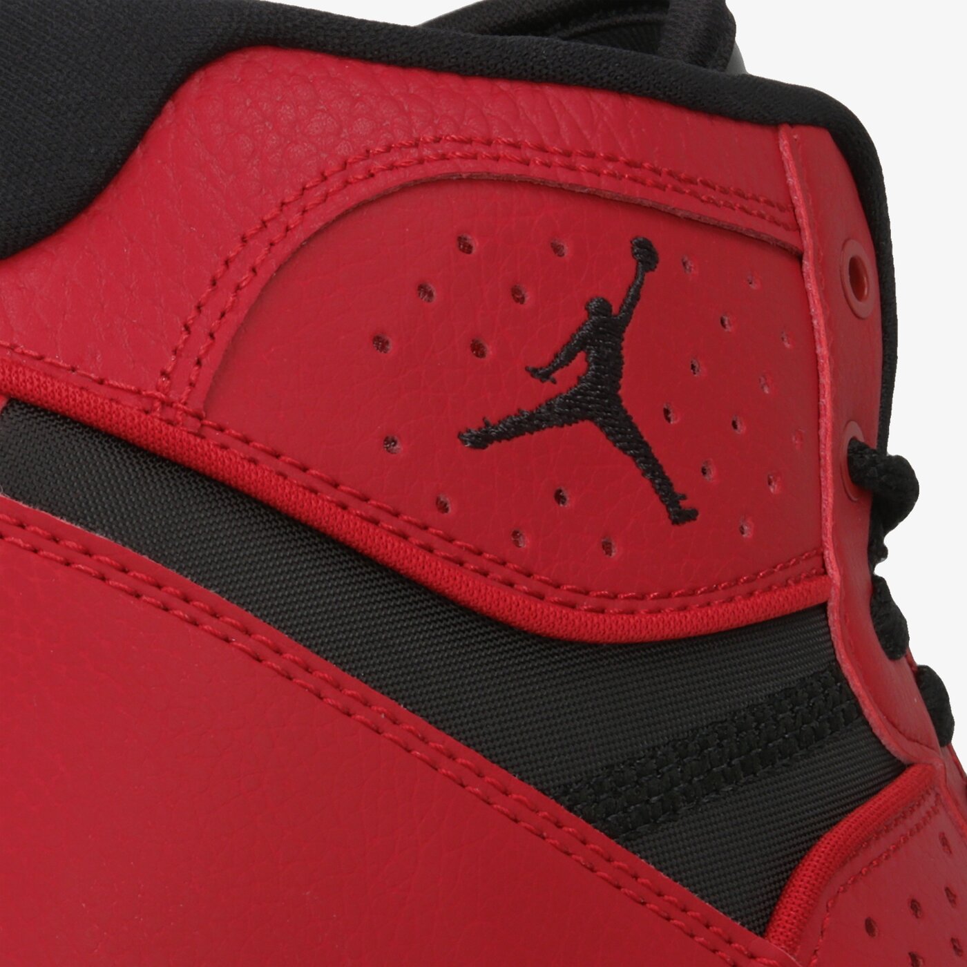 Мъжки маратонки JORDAN ACCESS ar3762-601 цвят червен