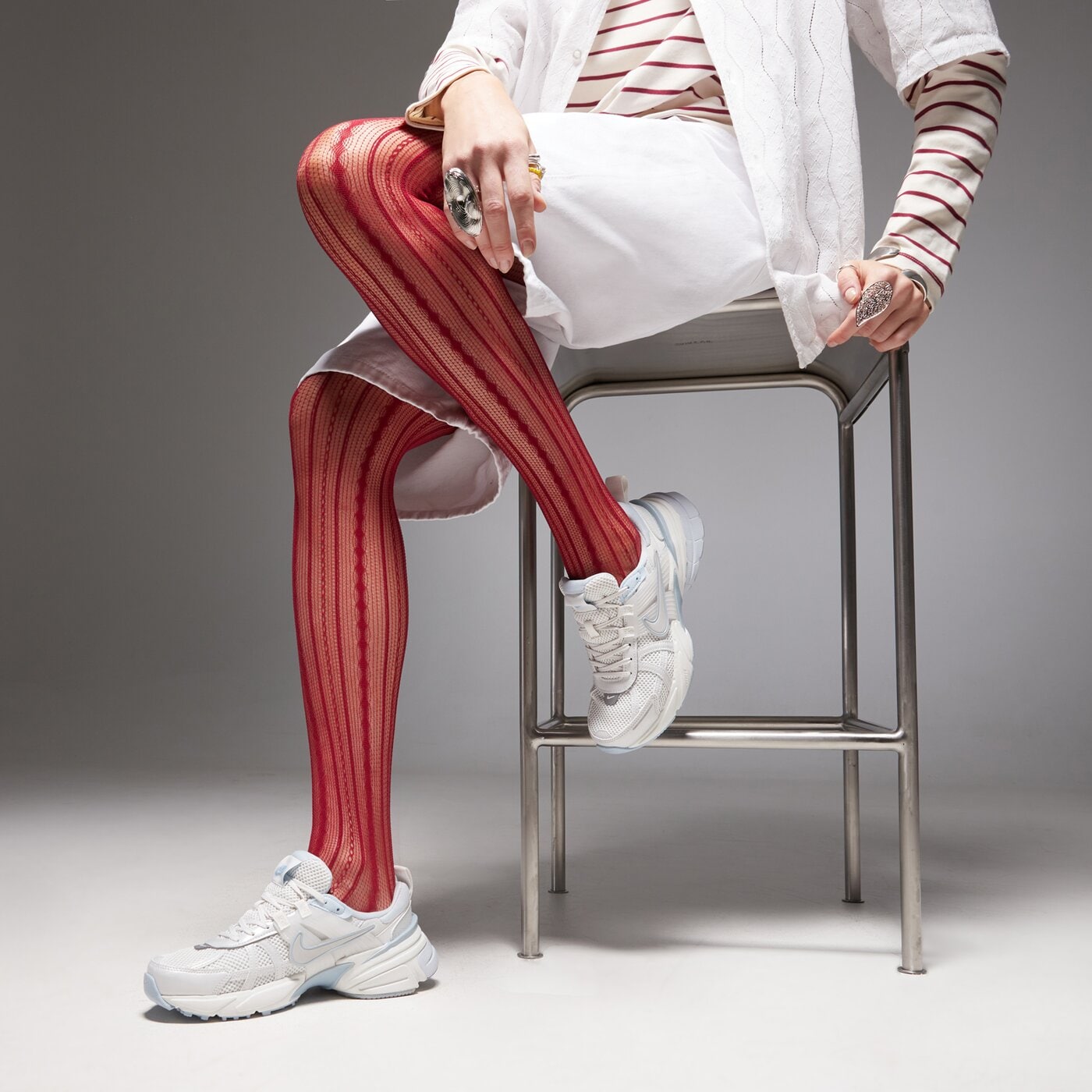 Дамски маратонки NIKE V2K RUN  fd0736-009 цвят бял