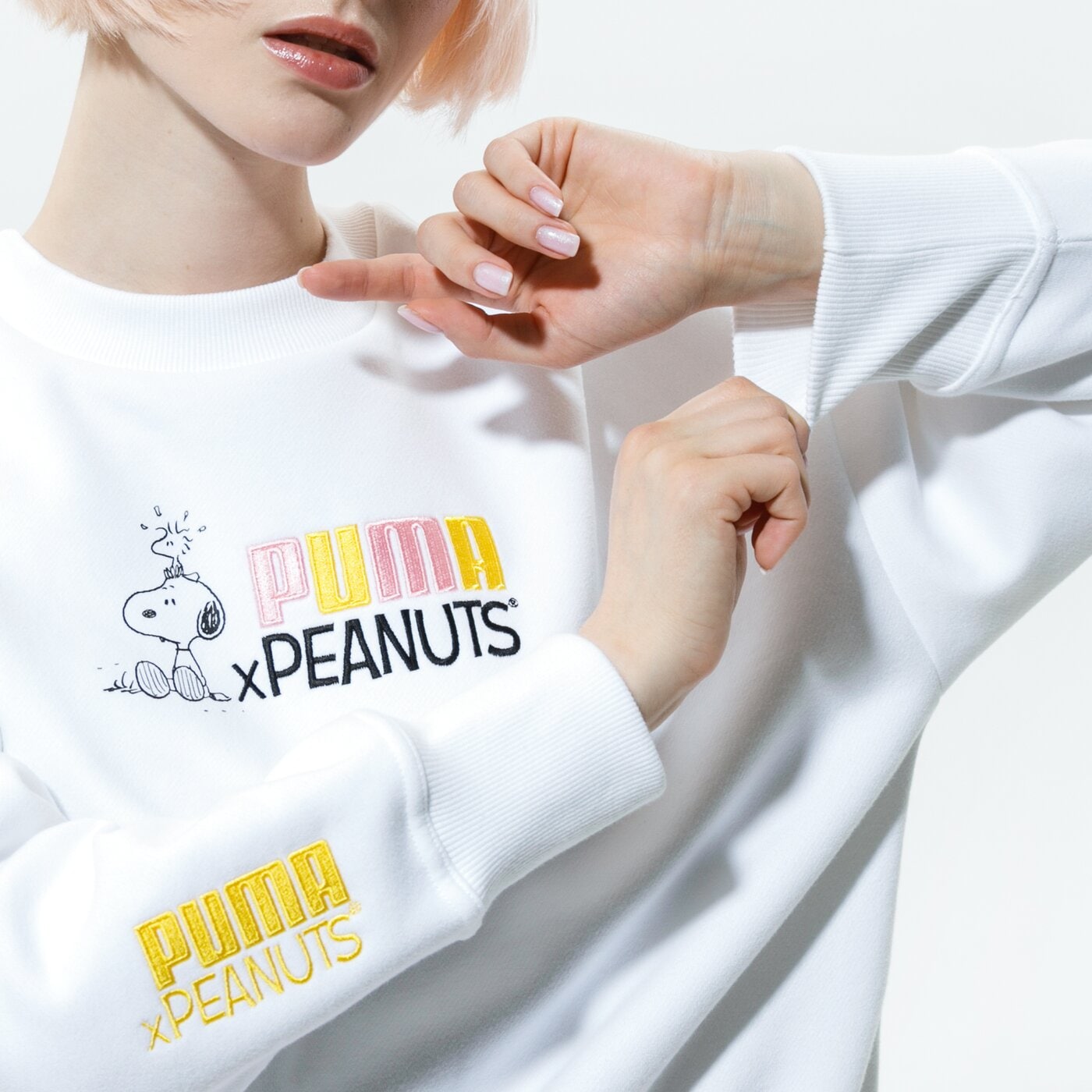 Дамски суичър PUMA СУИТЧЪР PUMA X PEANUTS W CREW 53115902 цвят бял
