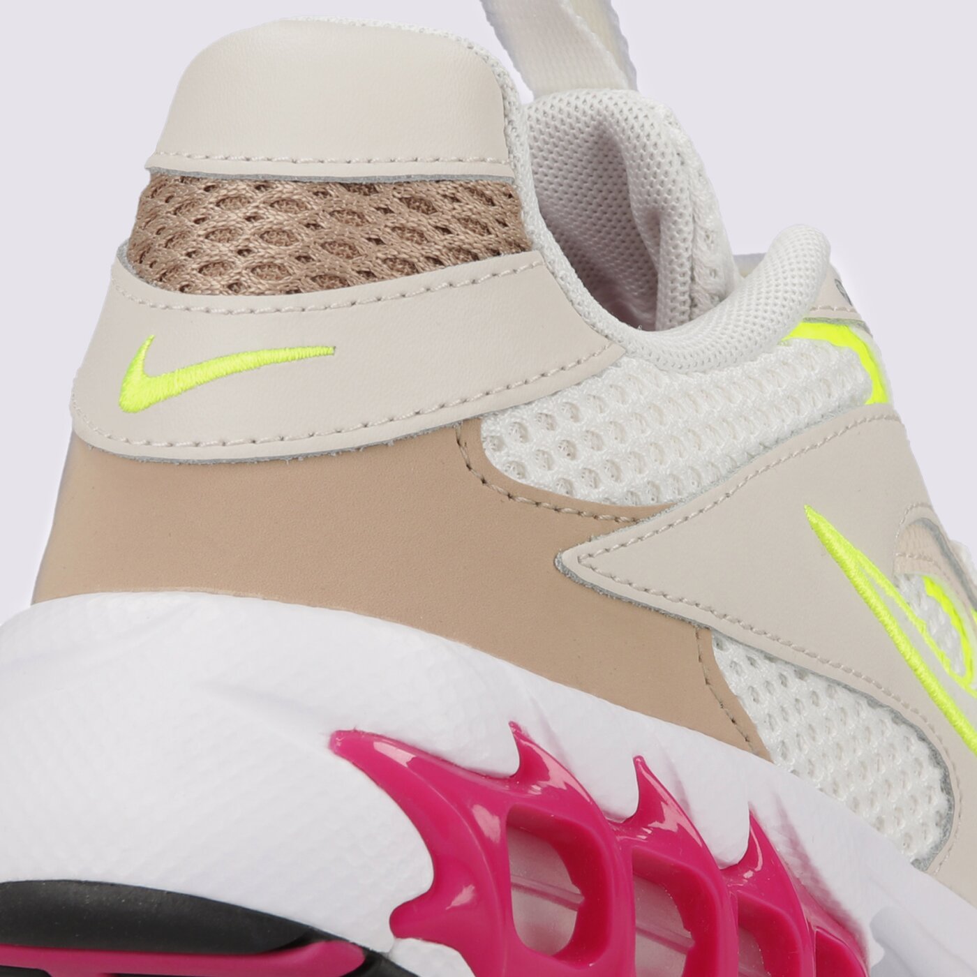 Дамски маратонки NIKE ZOOM AIR FIRE cw3876-106 цвят многоцветен