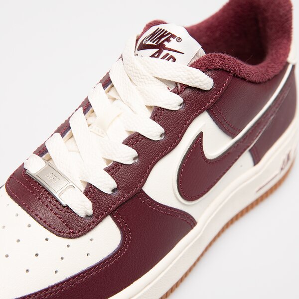 Детски маратонки NIKE AIR FORCE 1 LV8 2 BG dq5972-100 цвят бежов